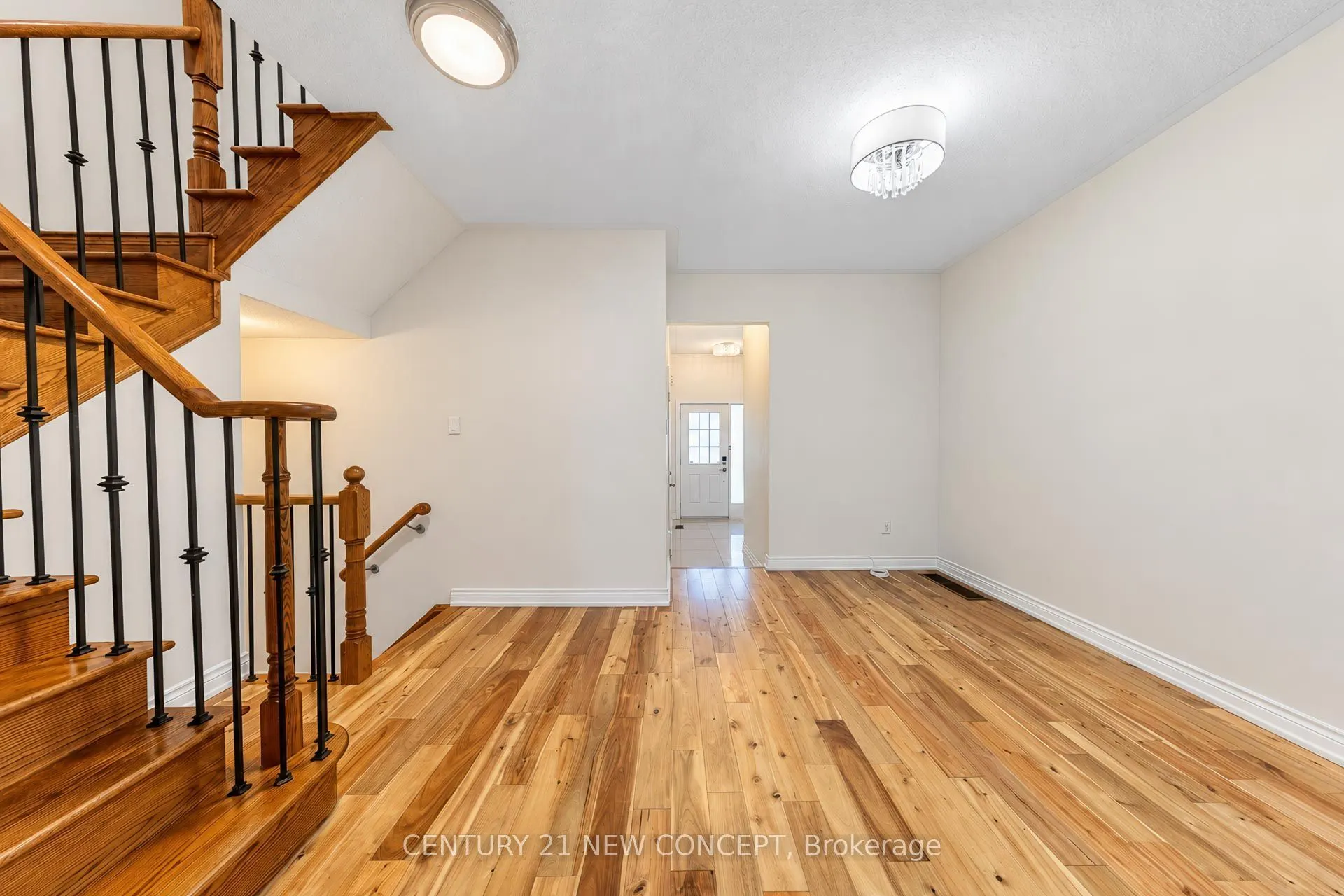 210 Lauderdale Drive E