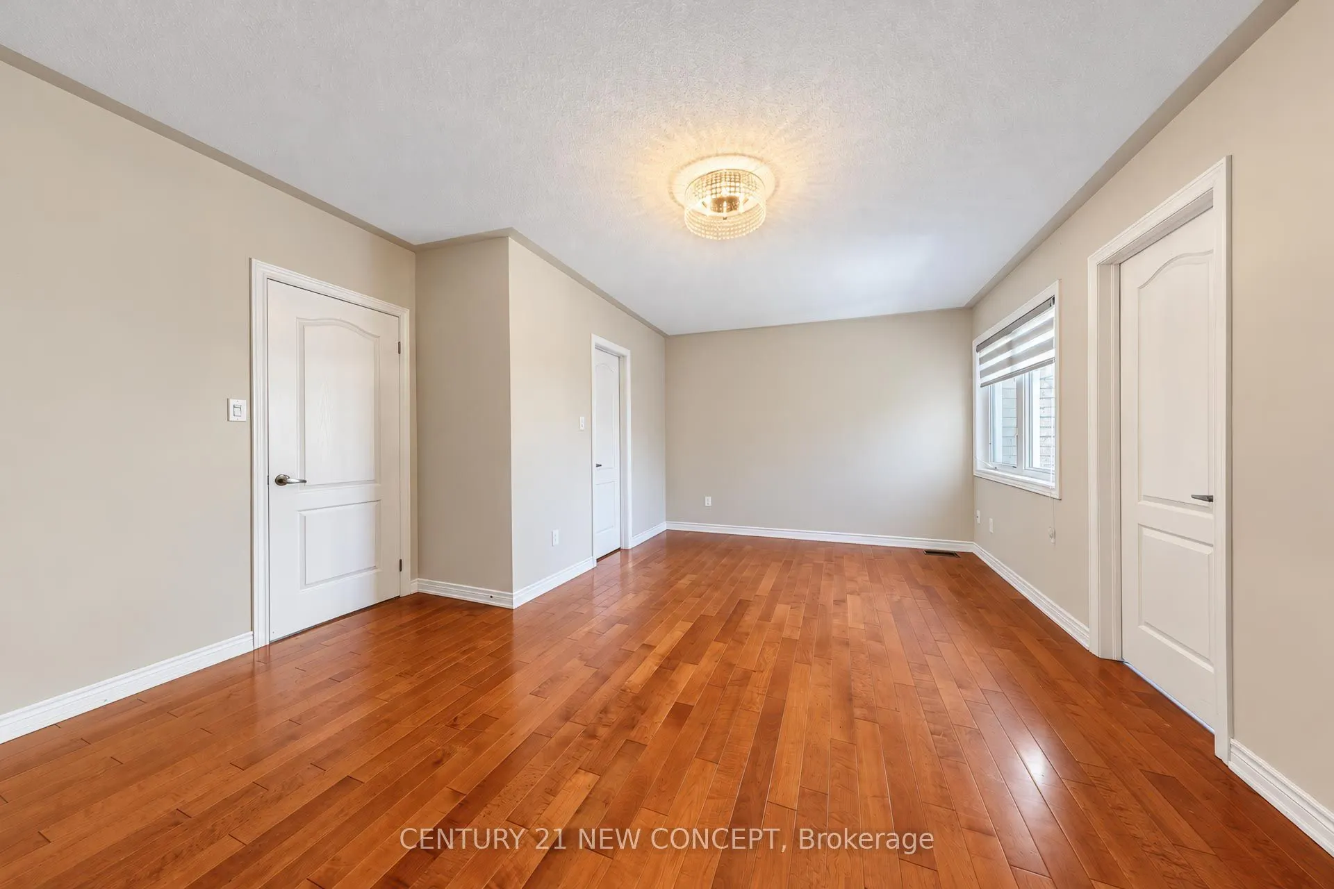 210 Lauderdale Drive E