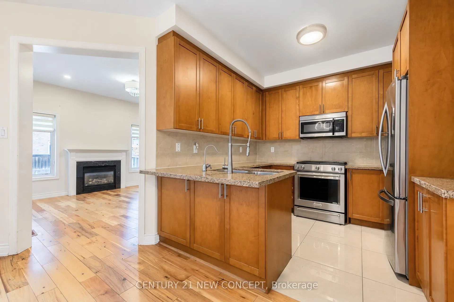 210 Lauderdale Drive E