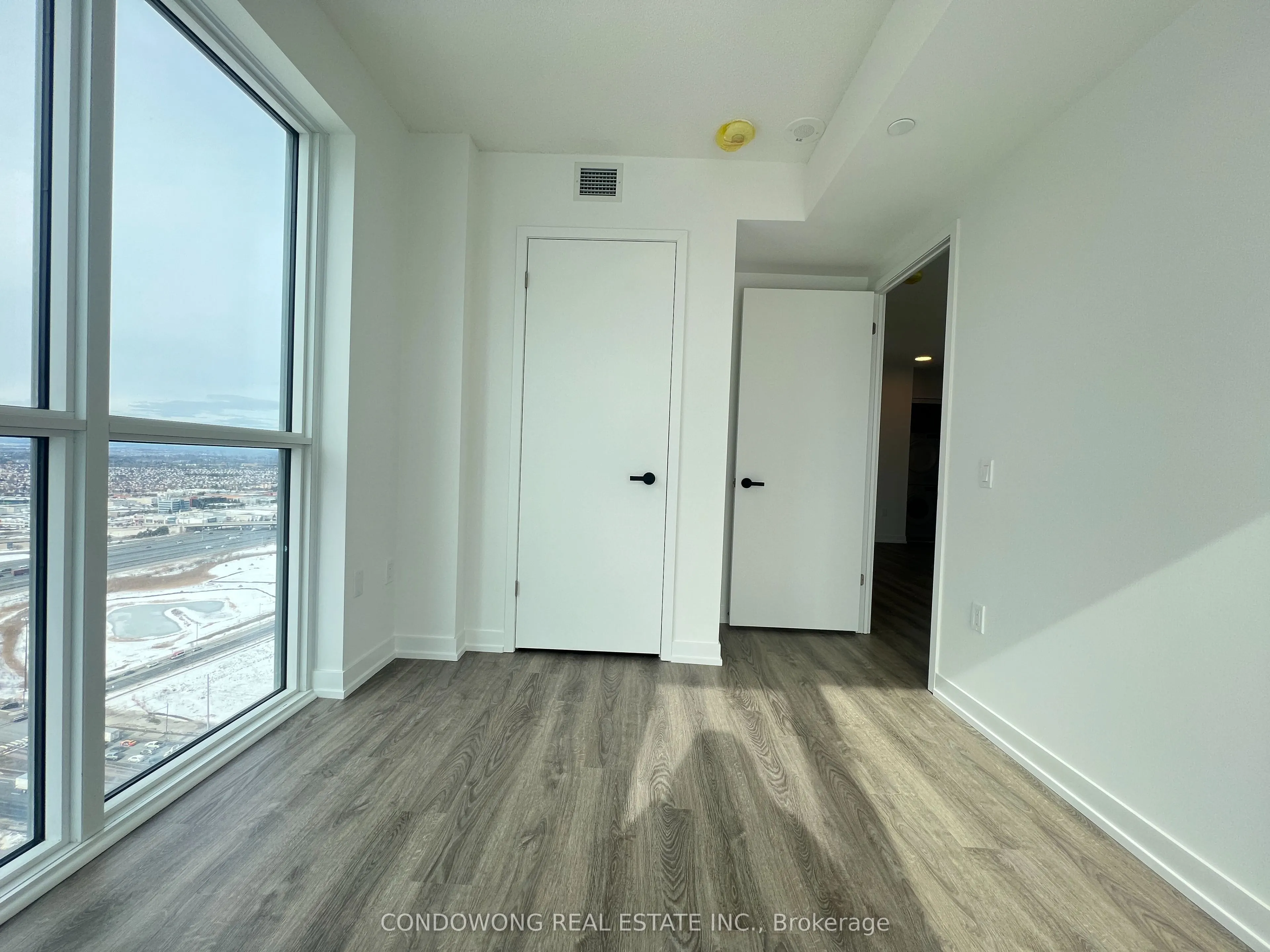 195 Commerce Street #4006
