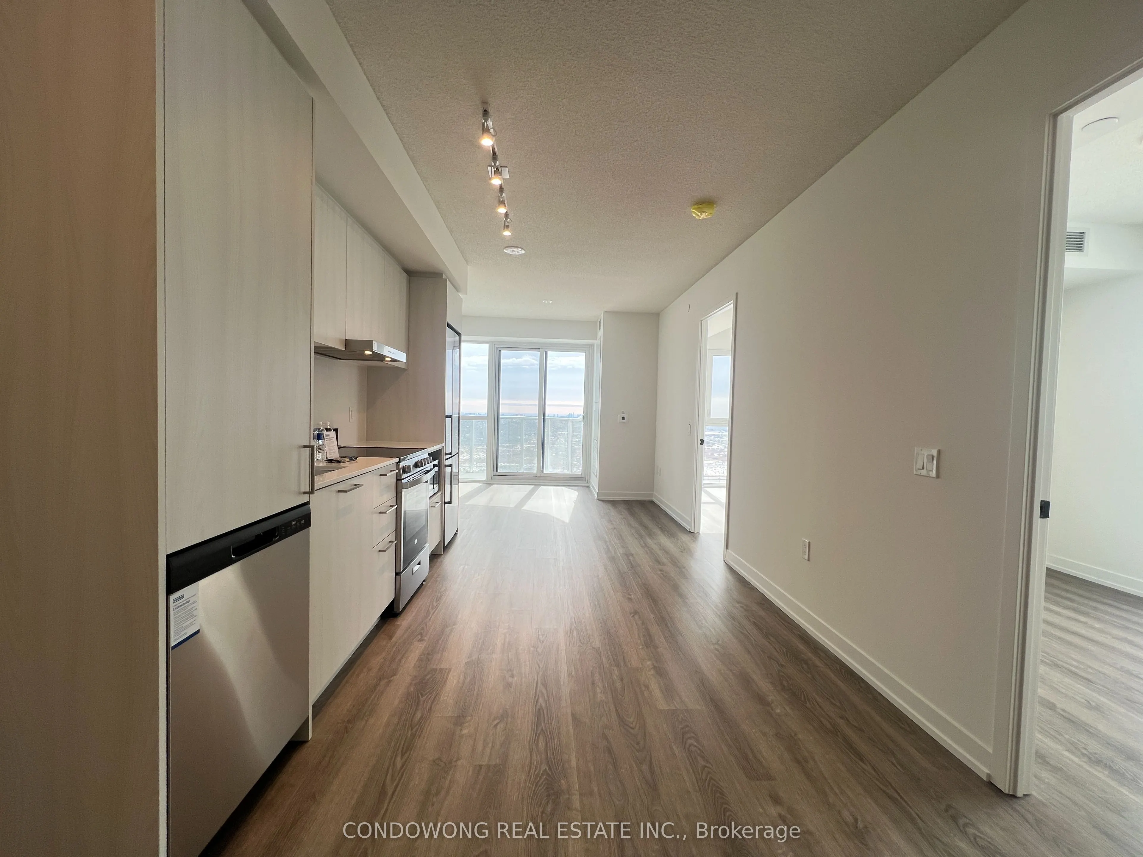 195 Commerce Street #4006