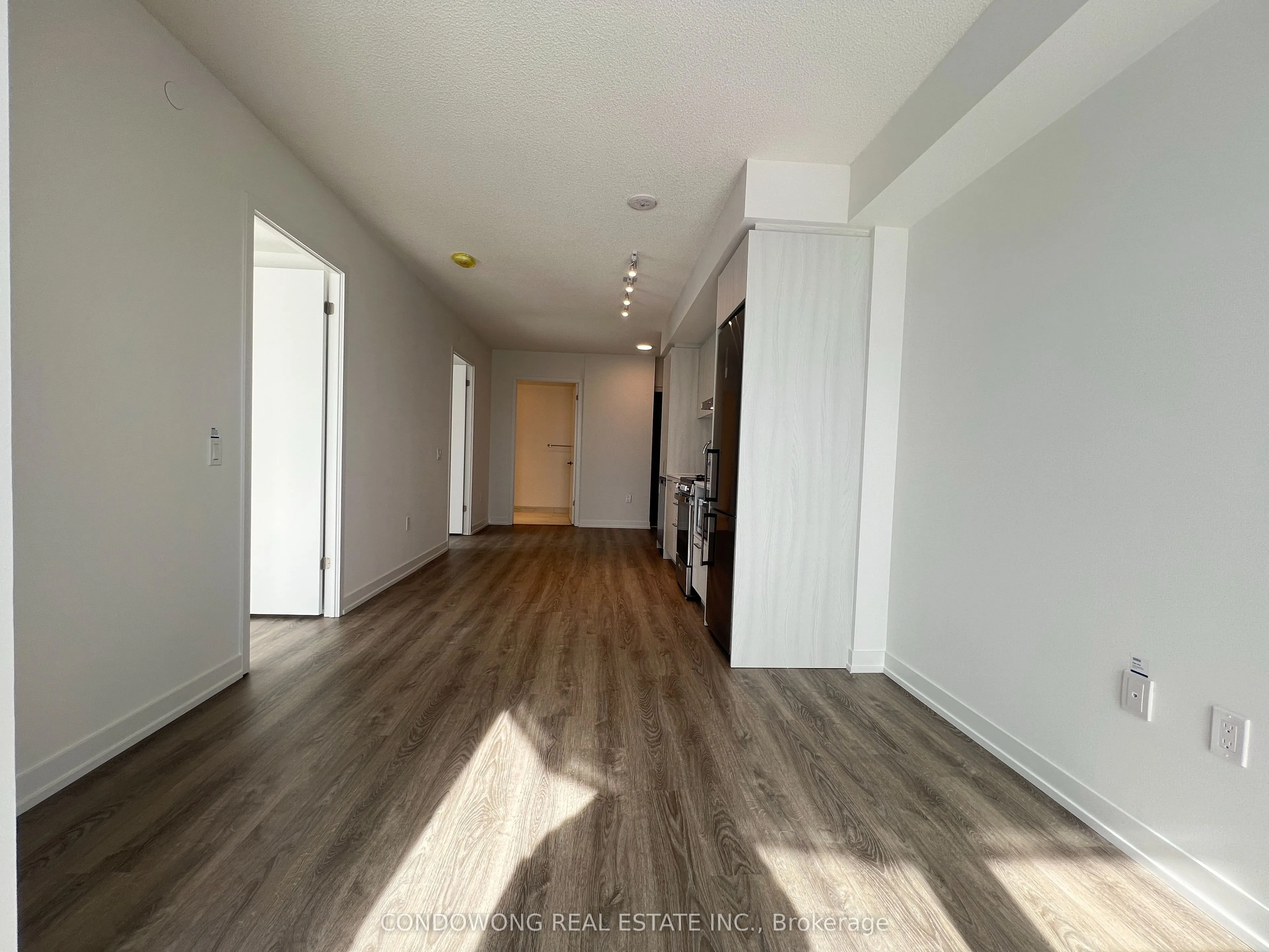 195 Commerce Street #4006