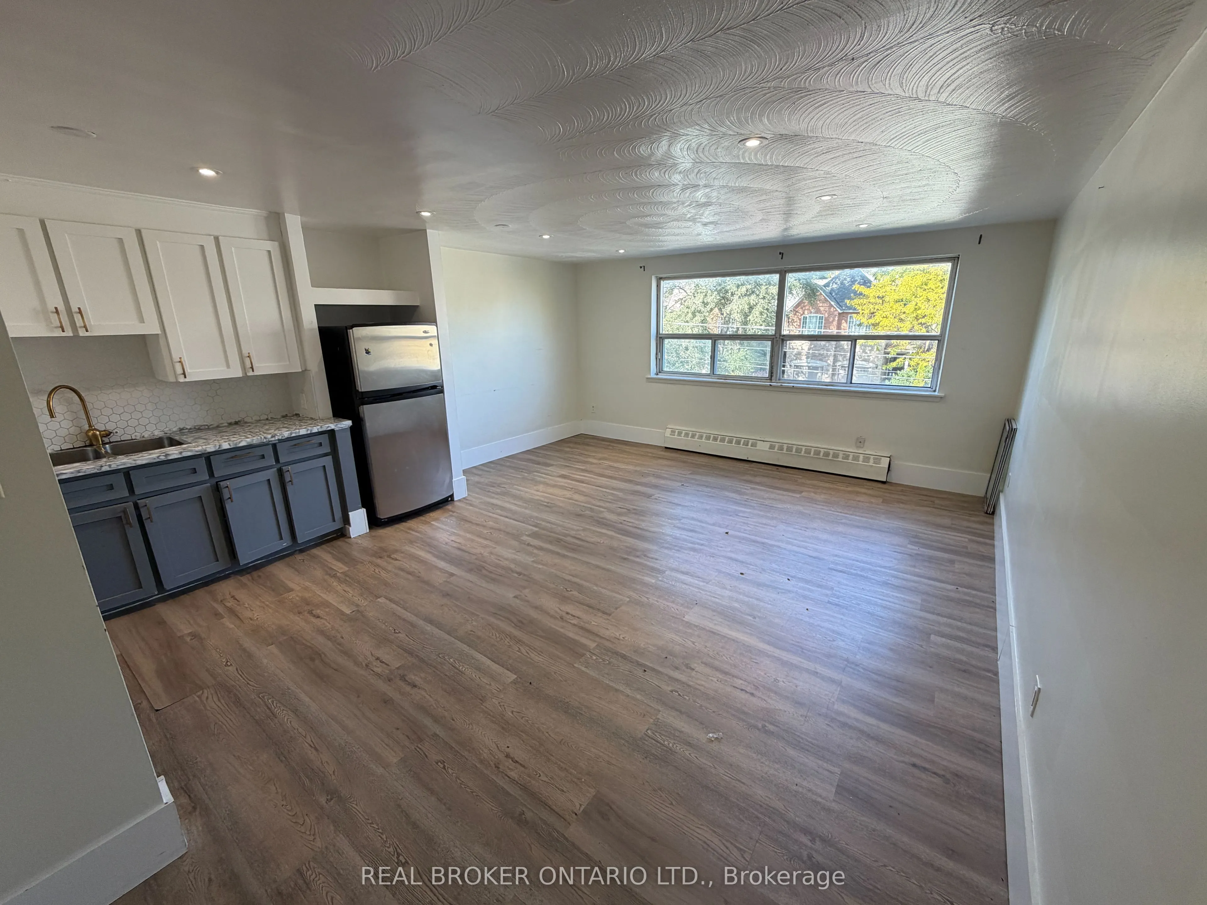 50 Benson Avenue #202
