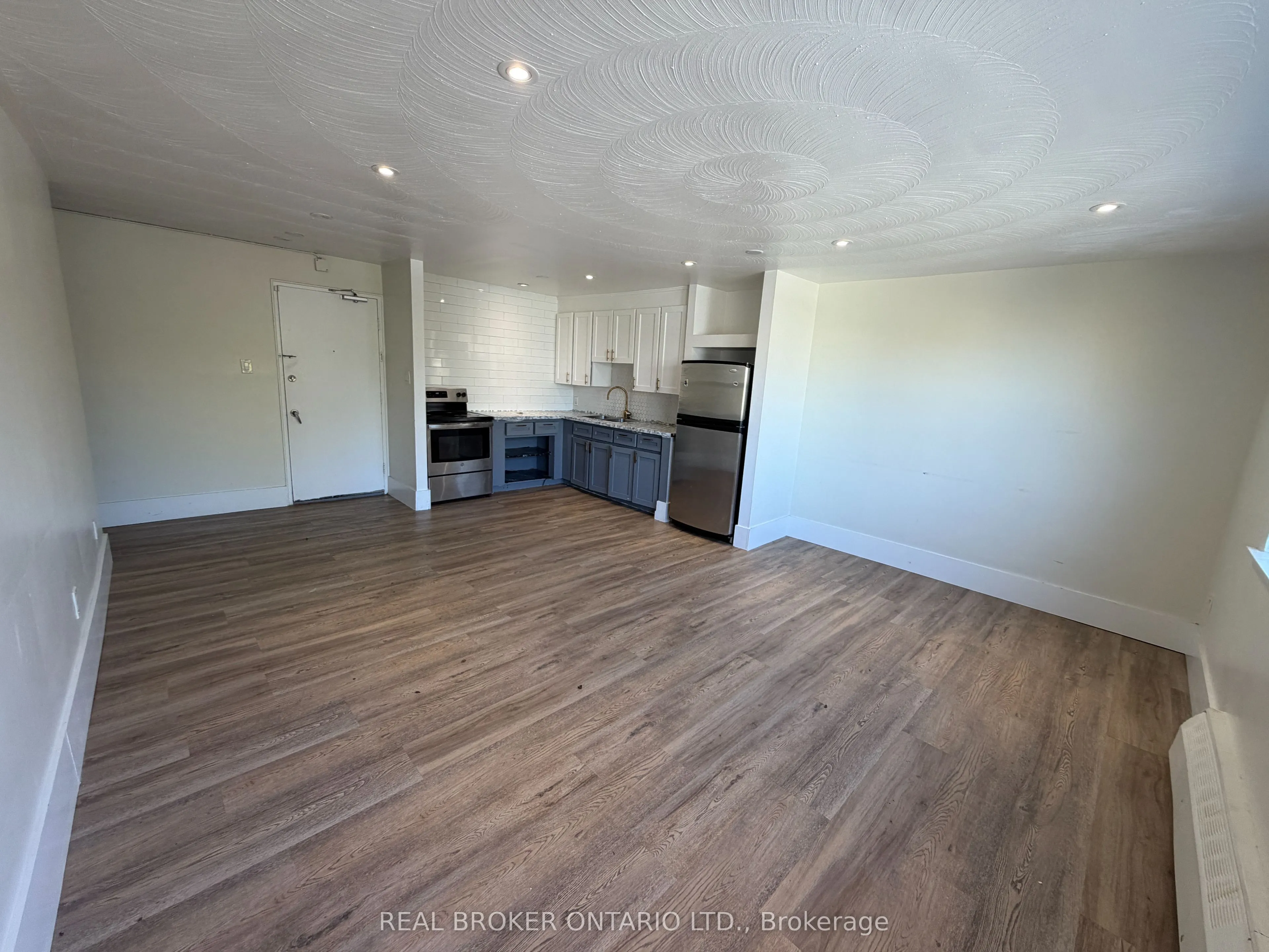 50 Benson Avenue #202