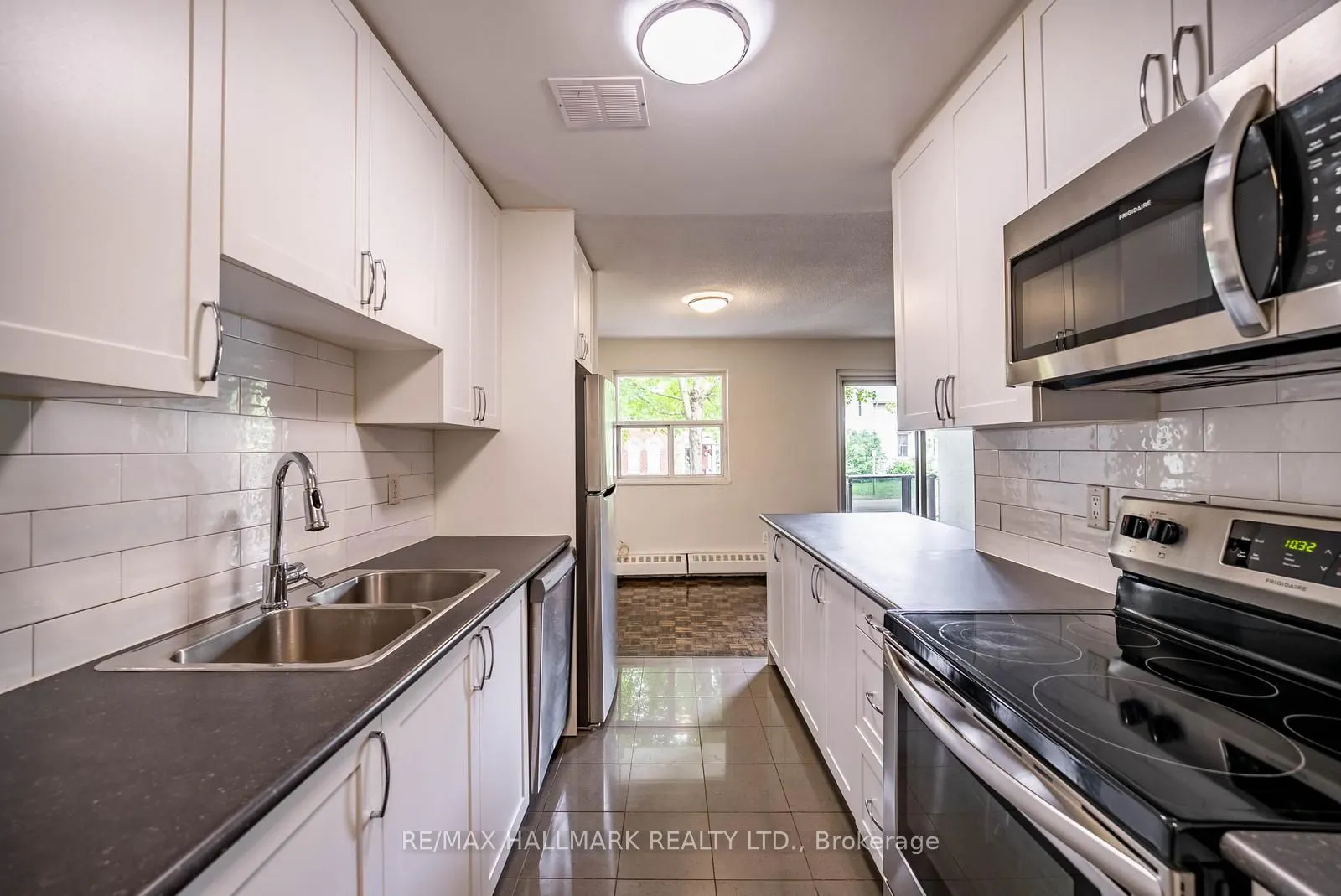 7 Albert Street #316