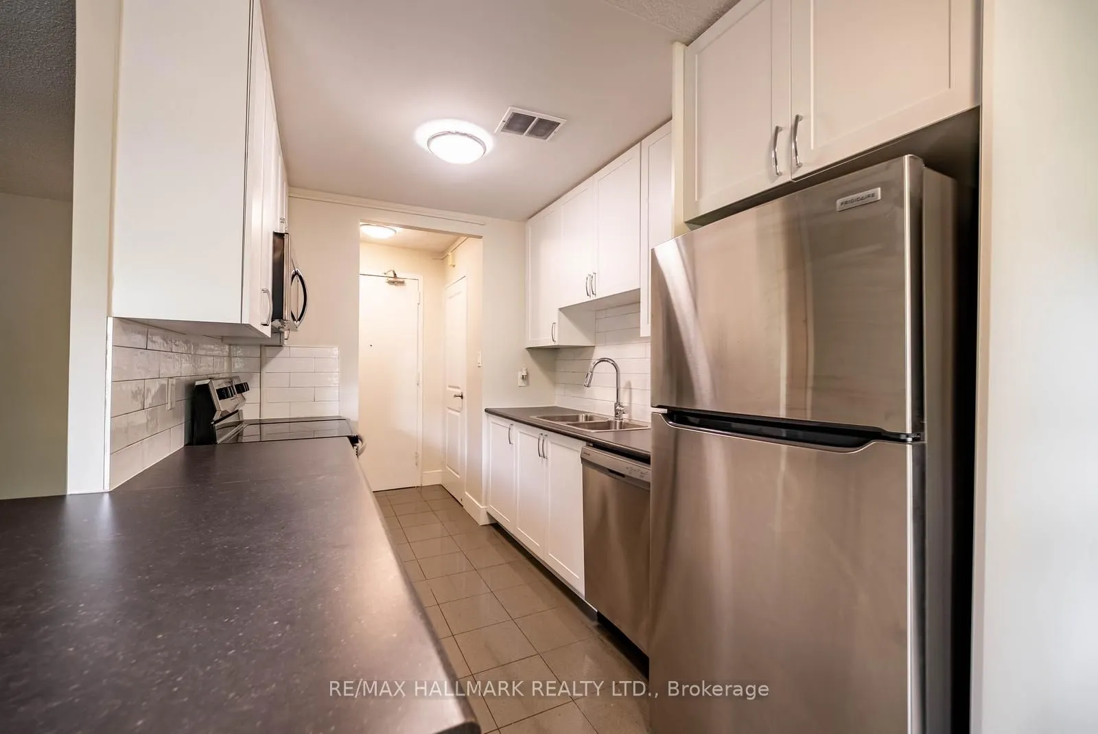 7 Albert Street #316