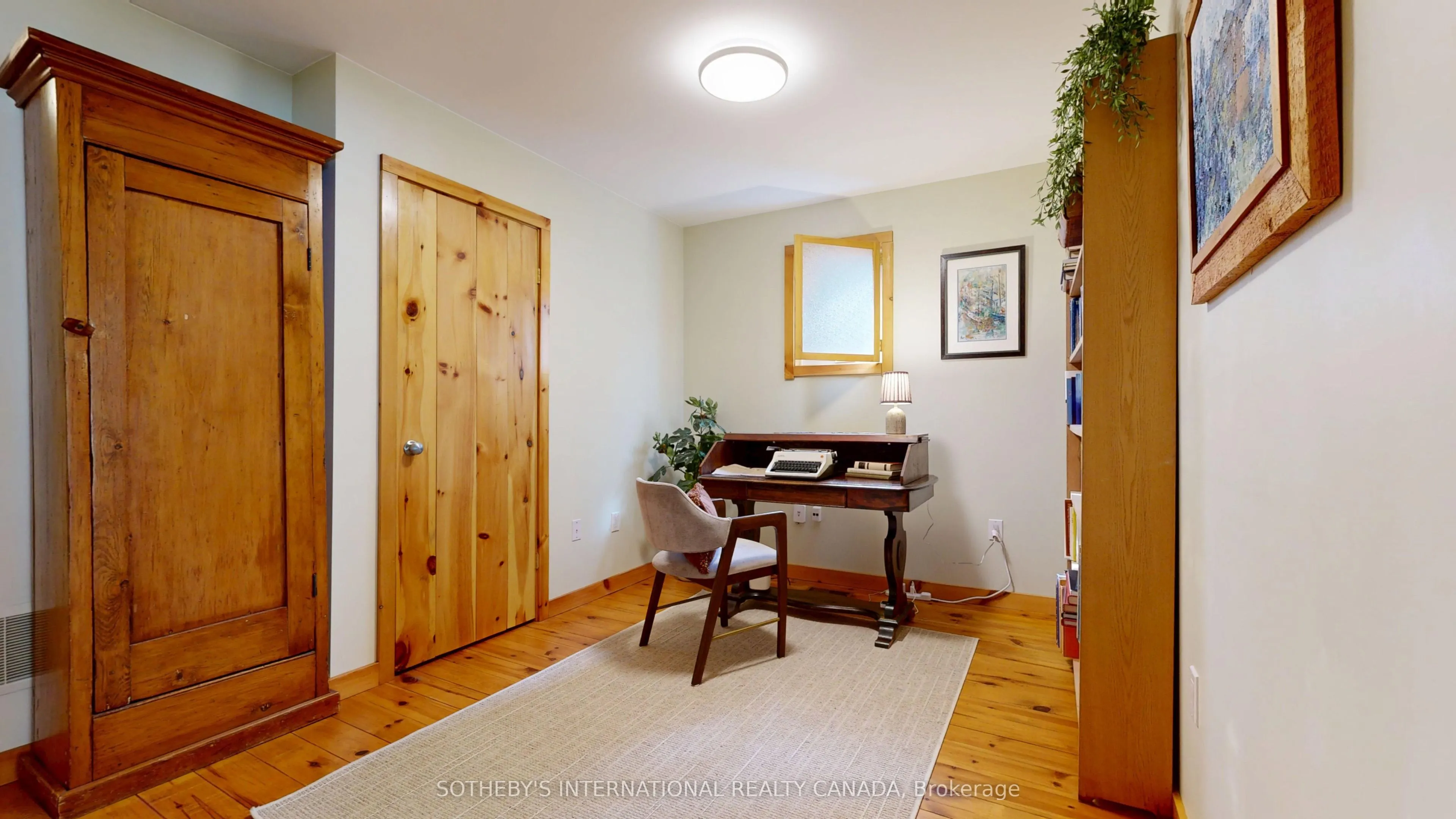 131 John Street E