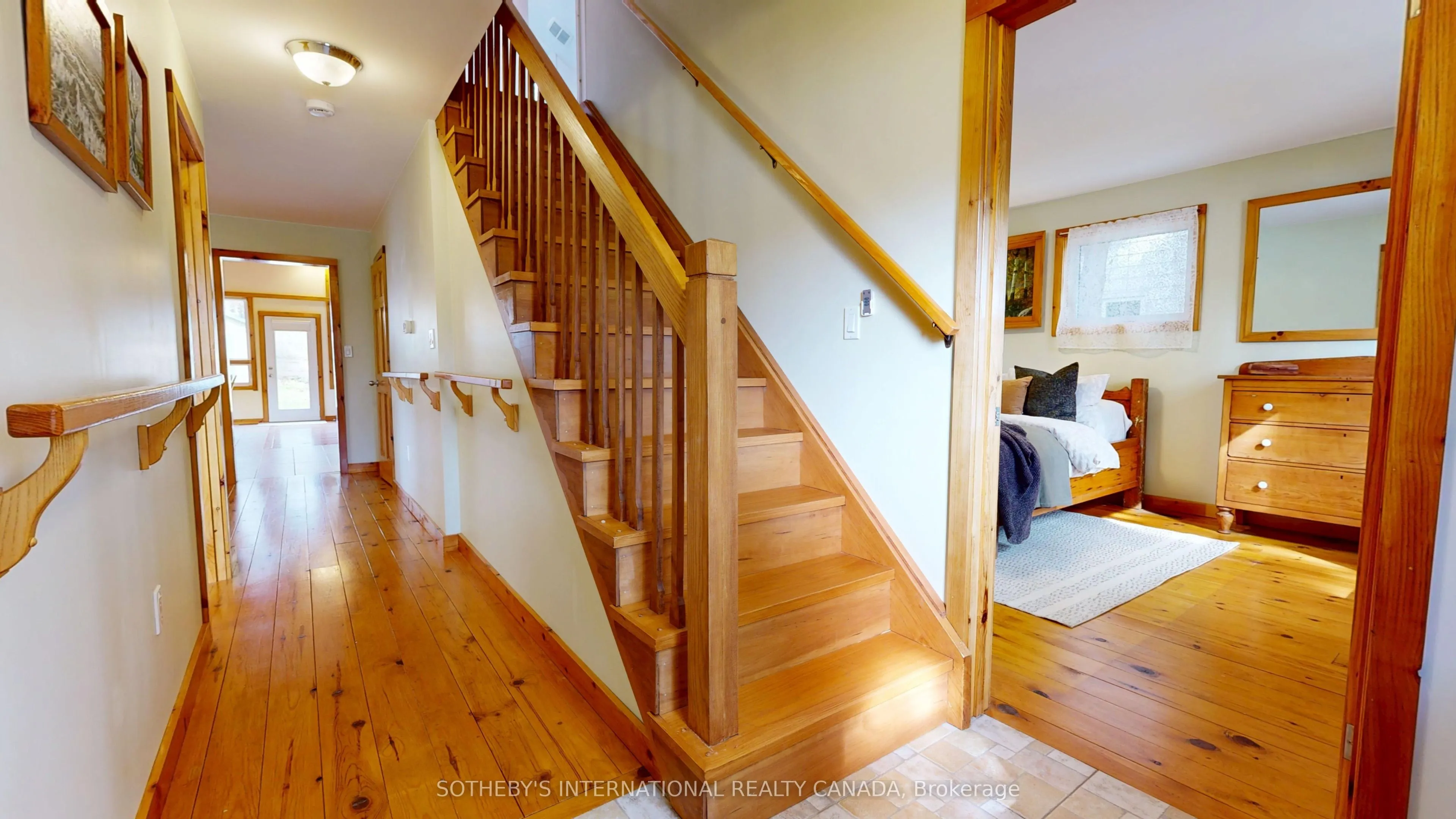 131 John Street E
