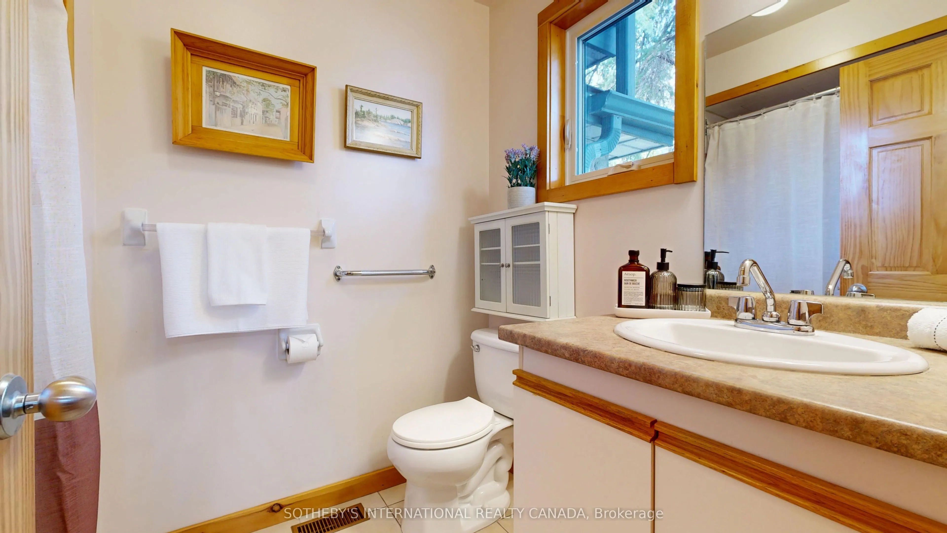 131 John Street E