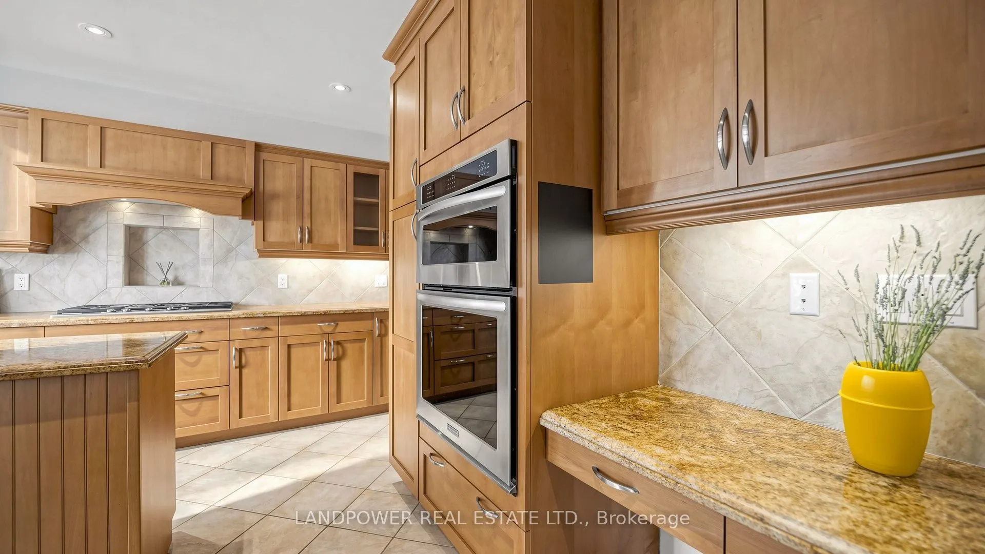 2 Ambleside Crescent