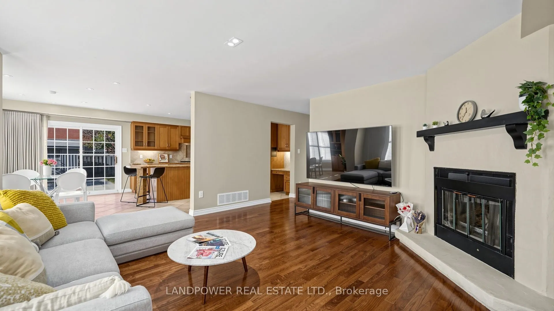 2 Ambleside Crescent