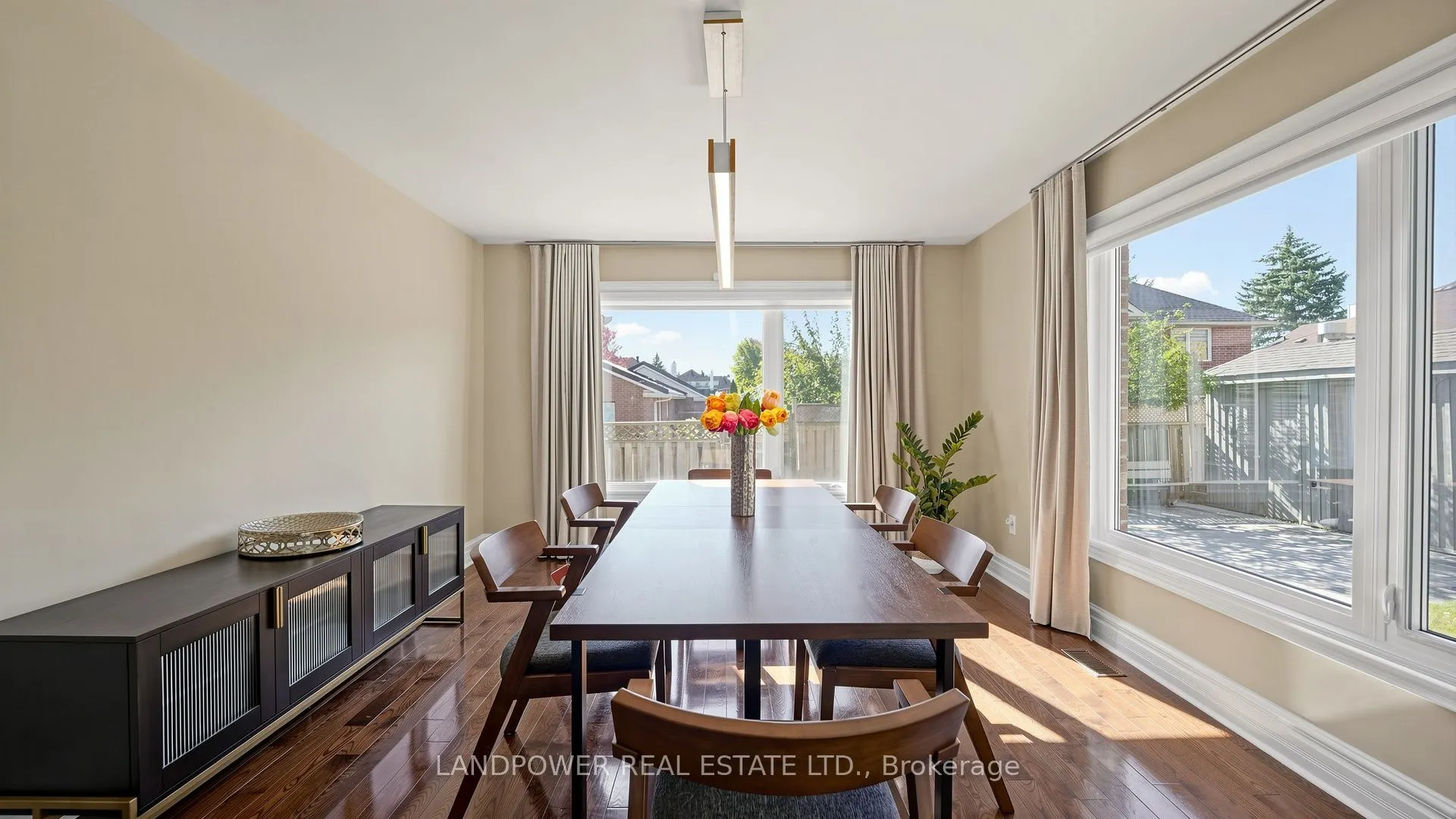 2 Ambleside Crescent