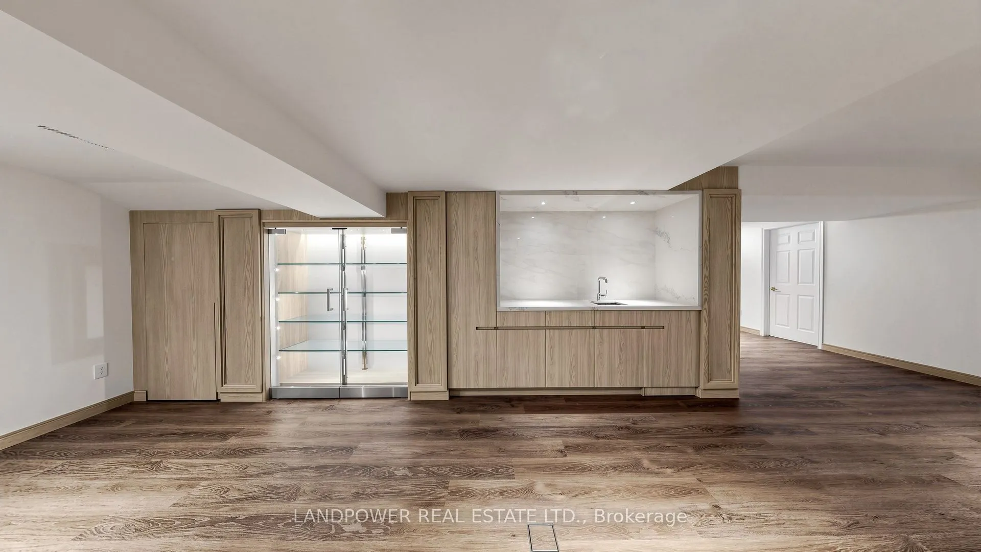 2 Ambleside Crescent