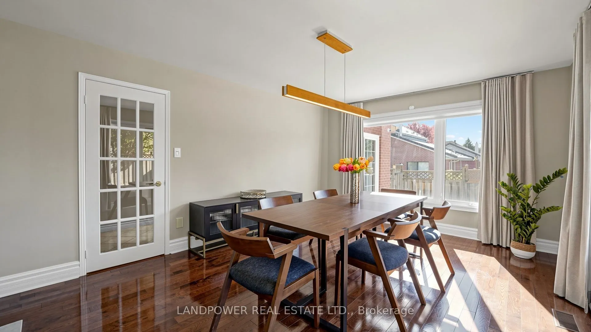 2 Ambleside Crescent