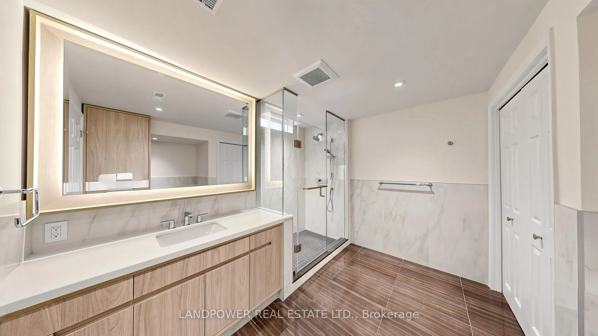 2 Ambleside Crescent