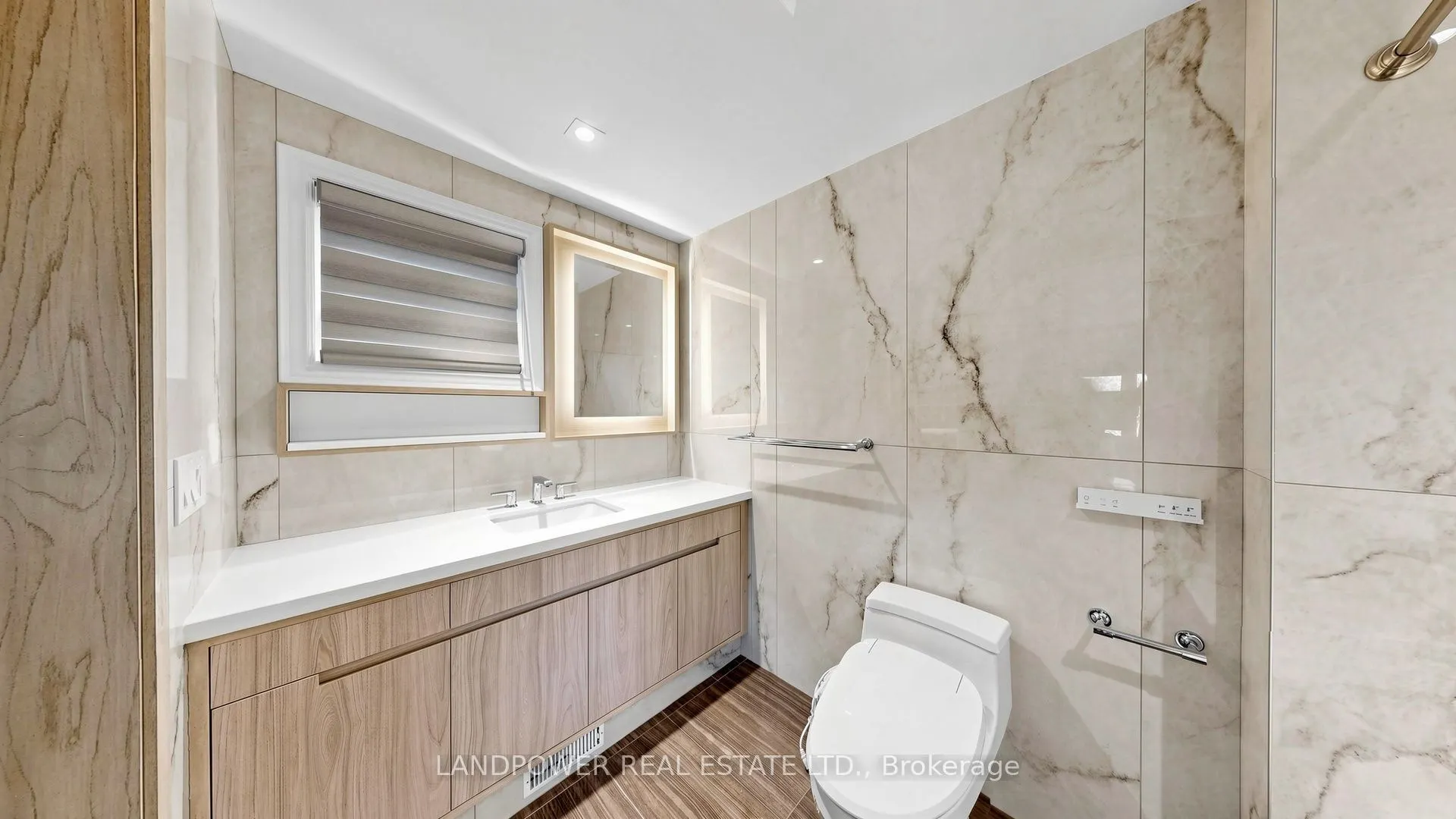 2 Ambleside Crescent