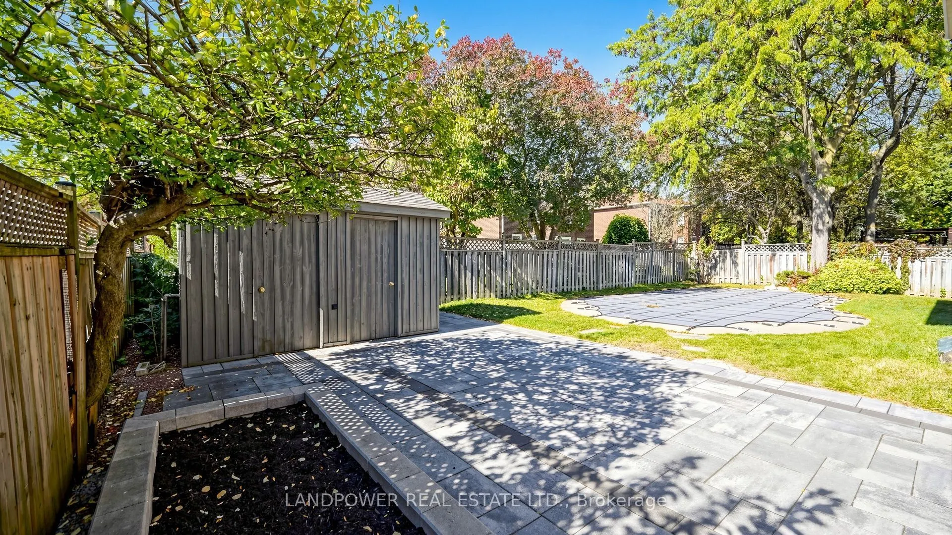 2 Ambleside Crescent