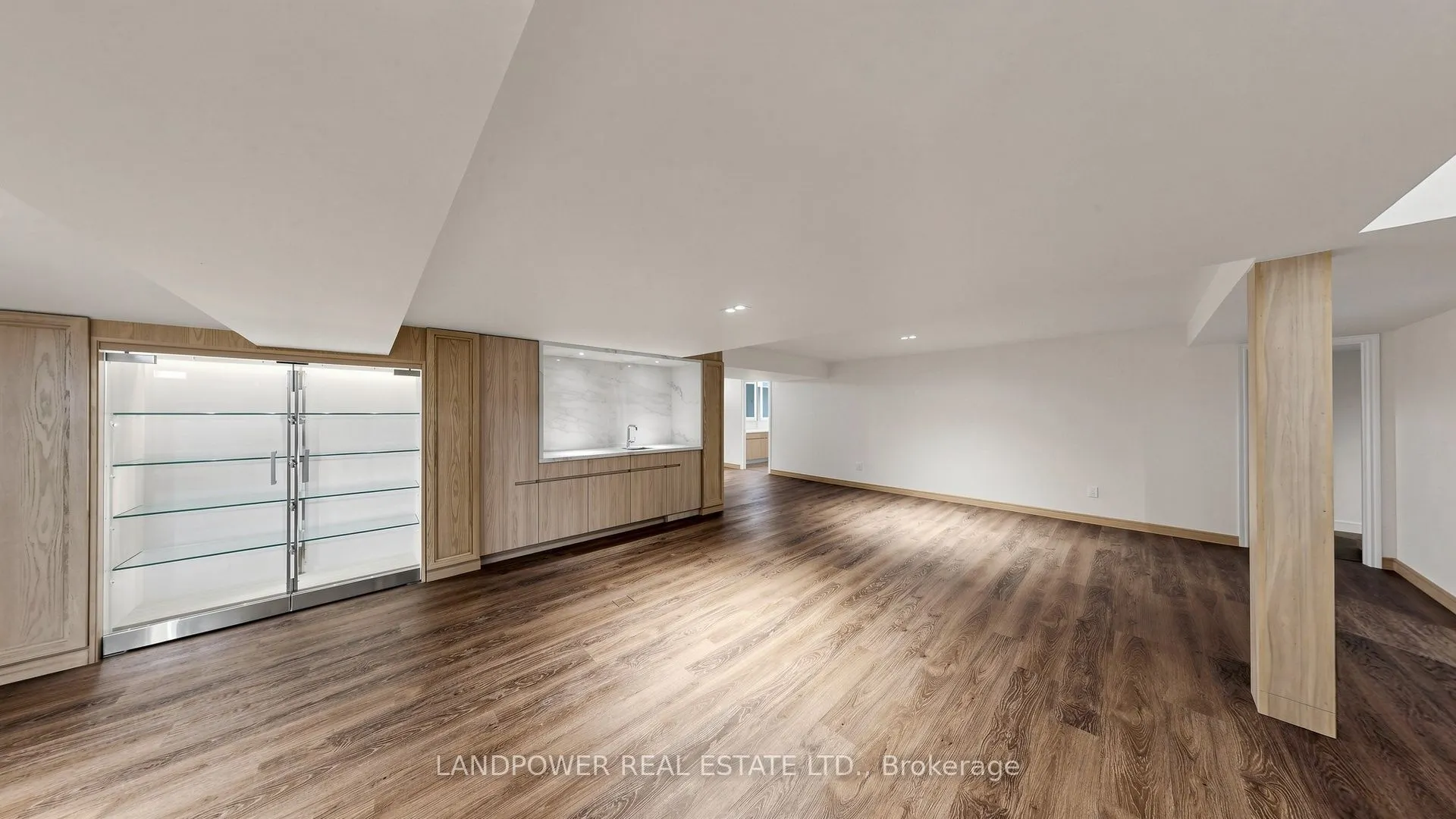 2 Ambleside Crescent