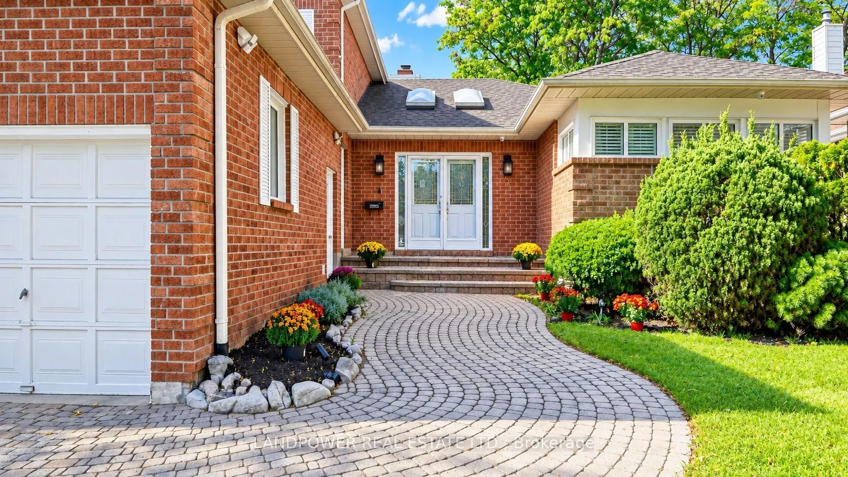2 Ambleside Crescent