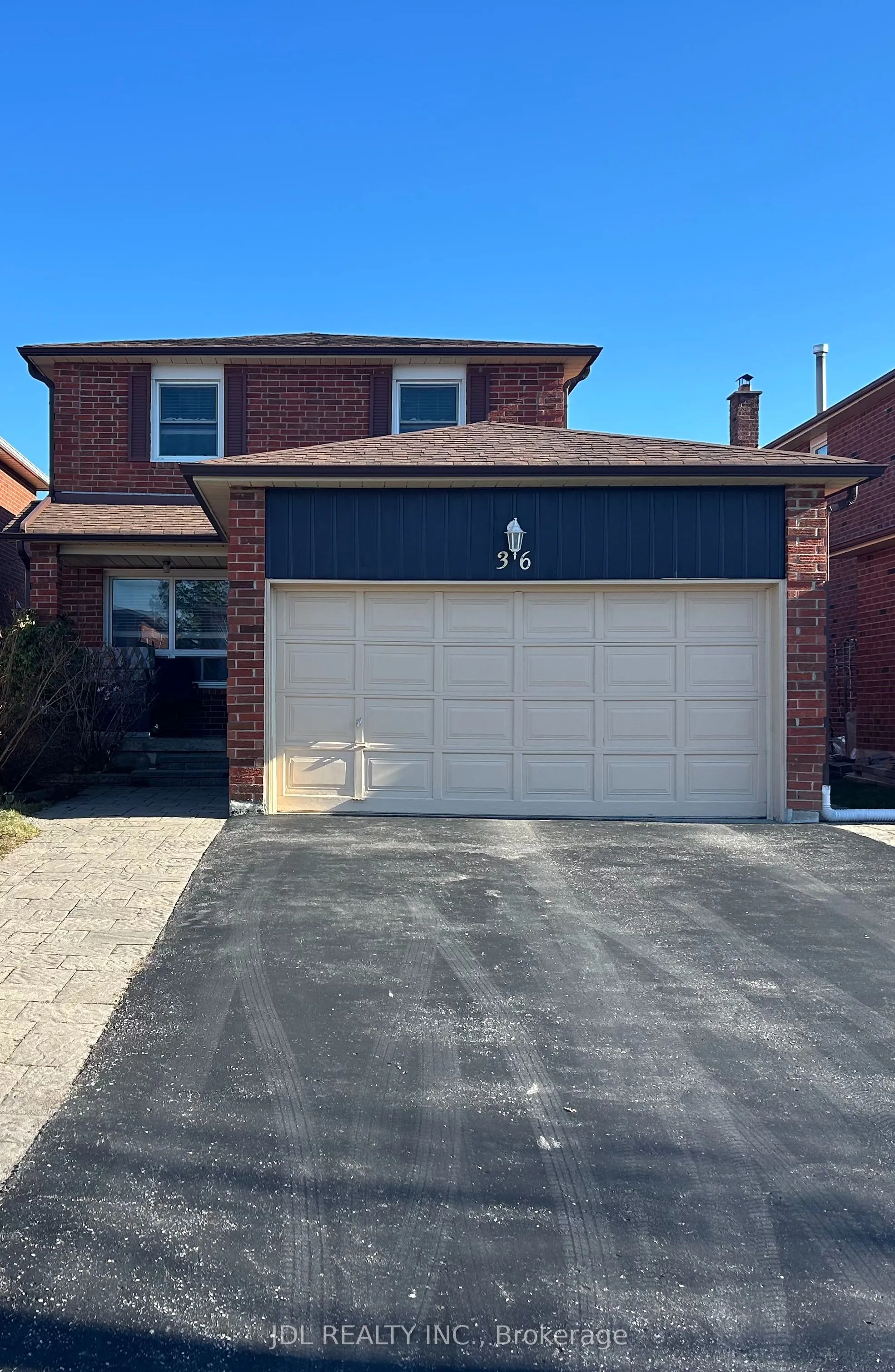 36 Bendamere Cres Crescent #Two-Bedroom Unit bsmt