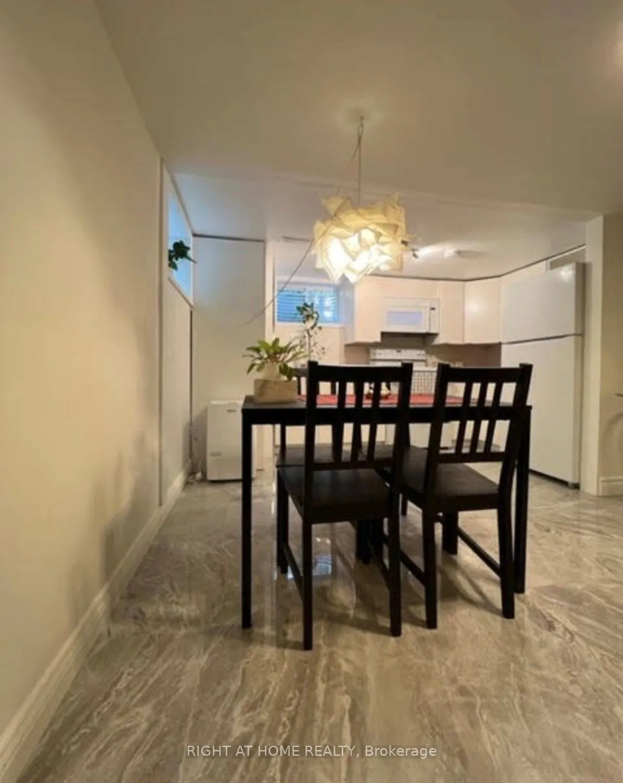 96 Simcoe Street #Lower unit