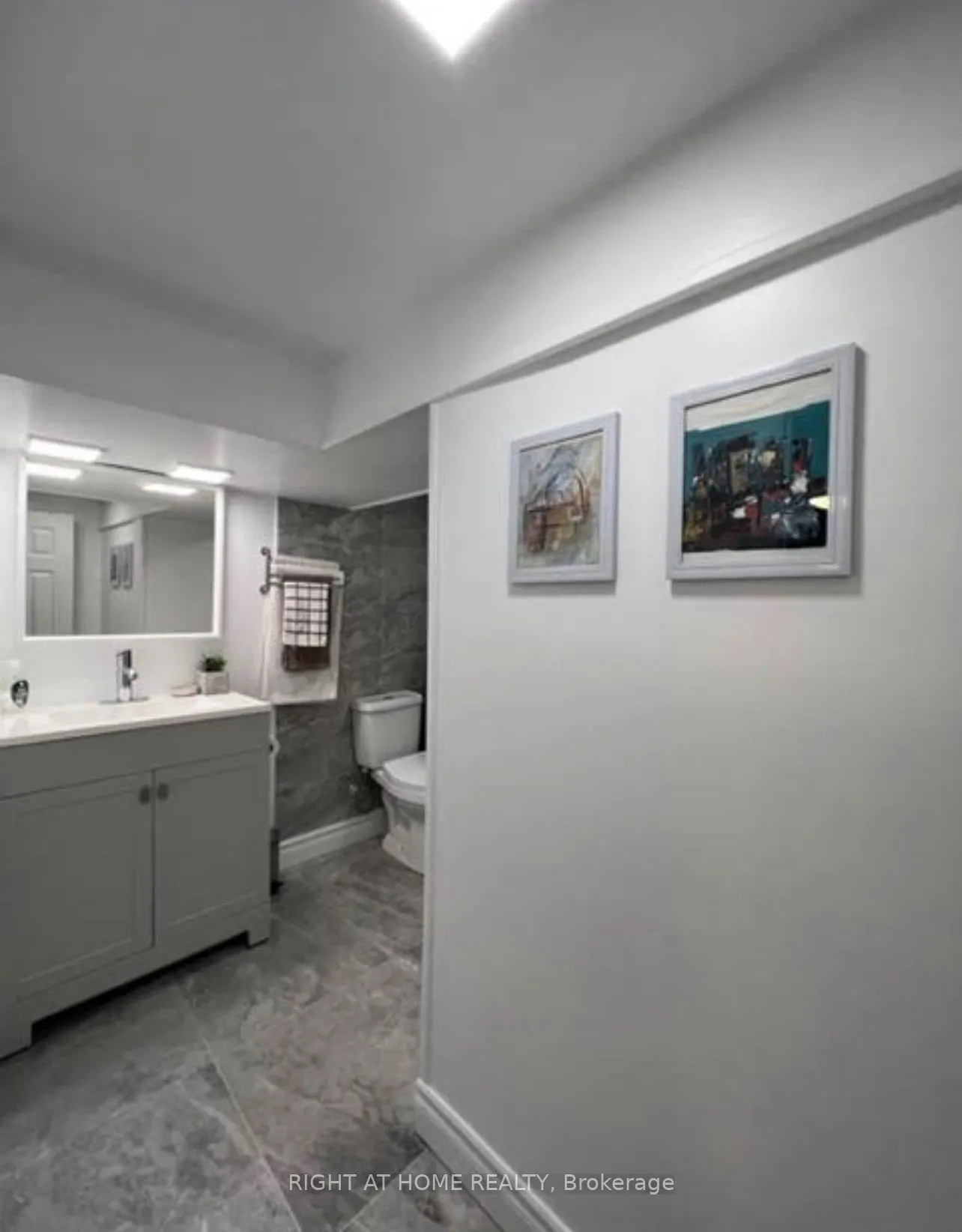 96 Simcoe Street #Lower unit