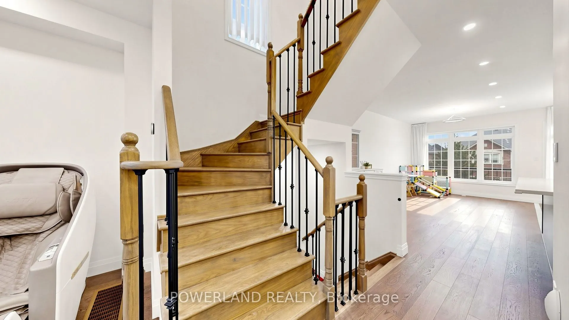 259 Dundas Way