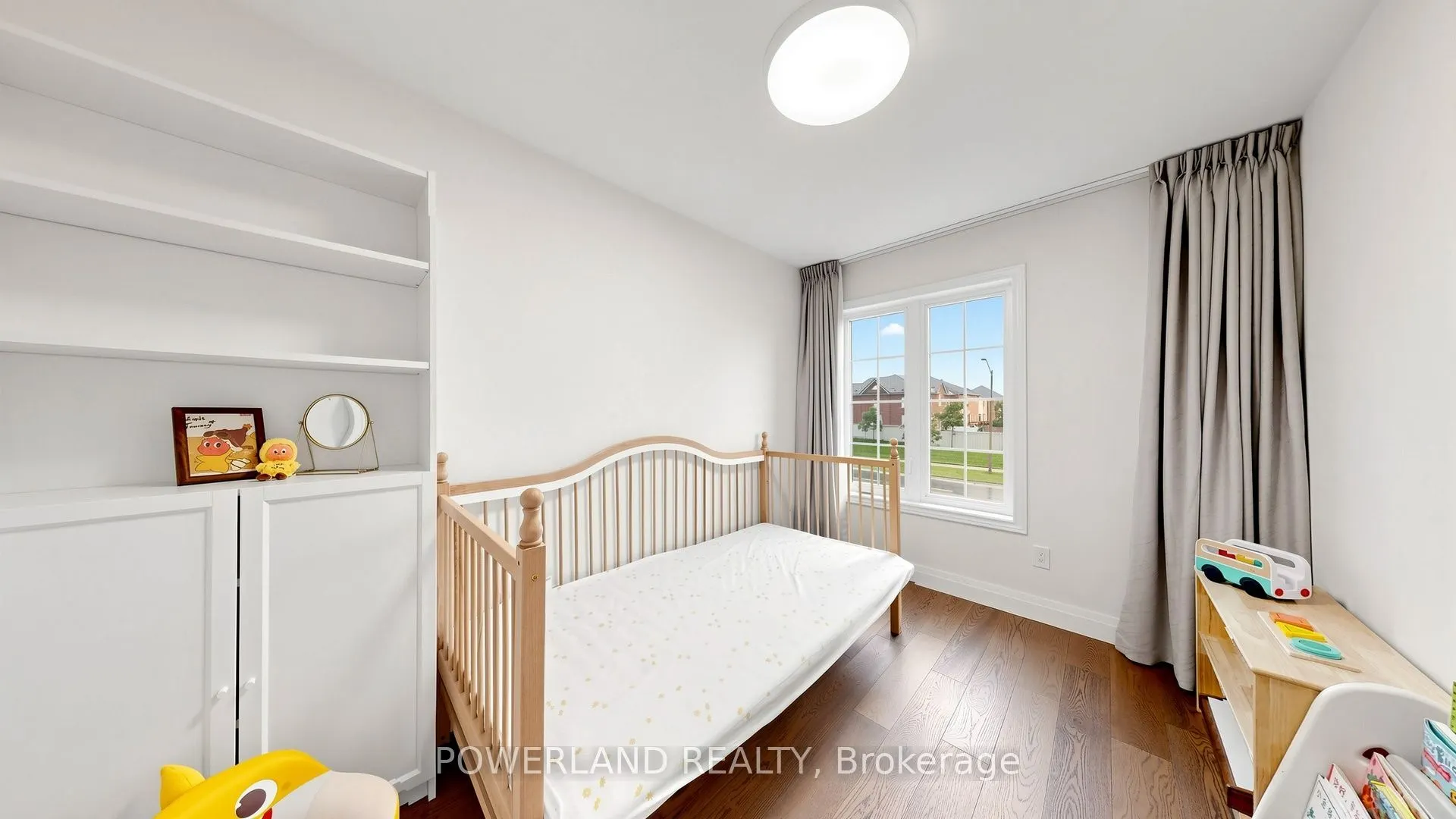 259 Dundas Way