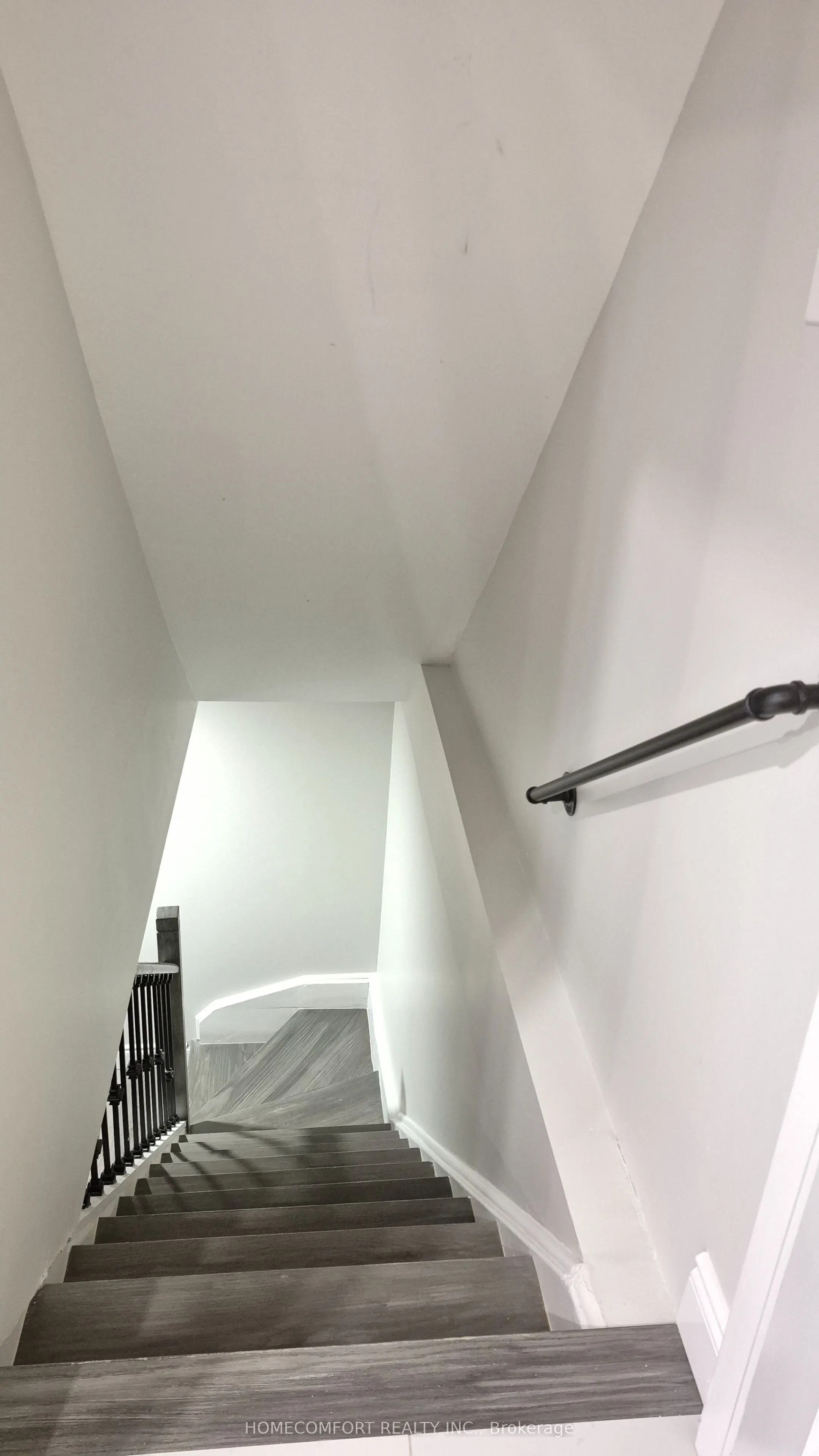 4 Caymus Street