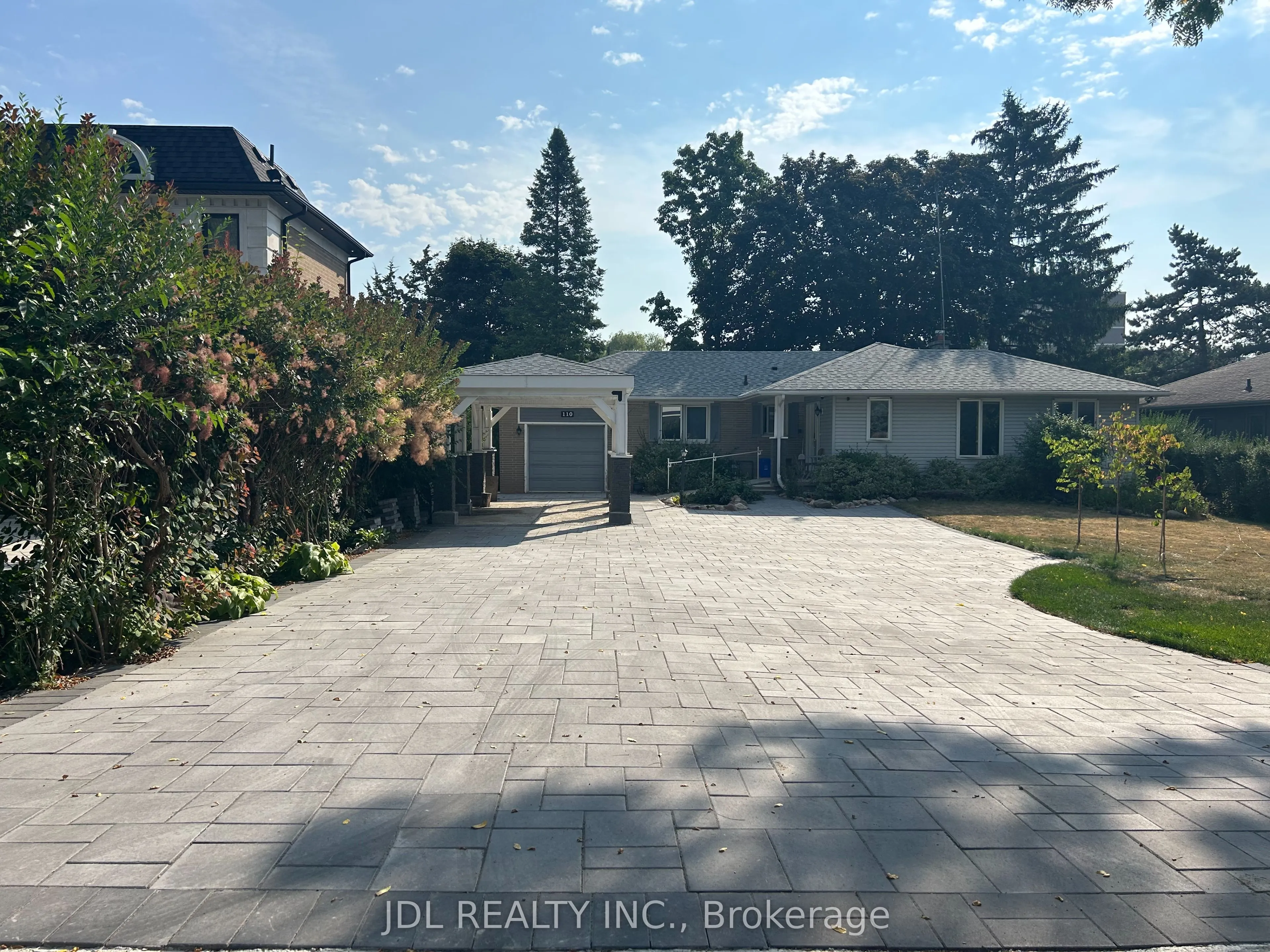 110 Robinson St Street #One Bedroom bsmt