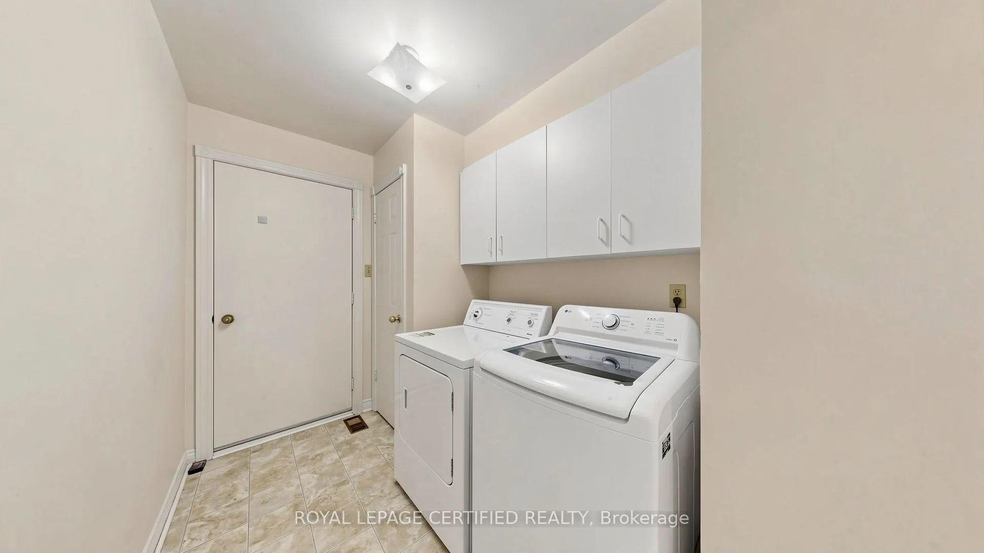 2 Gres Court