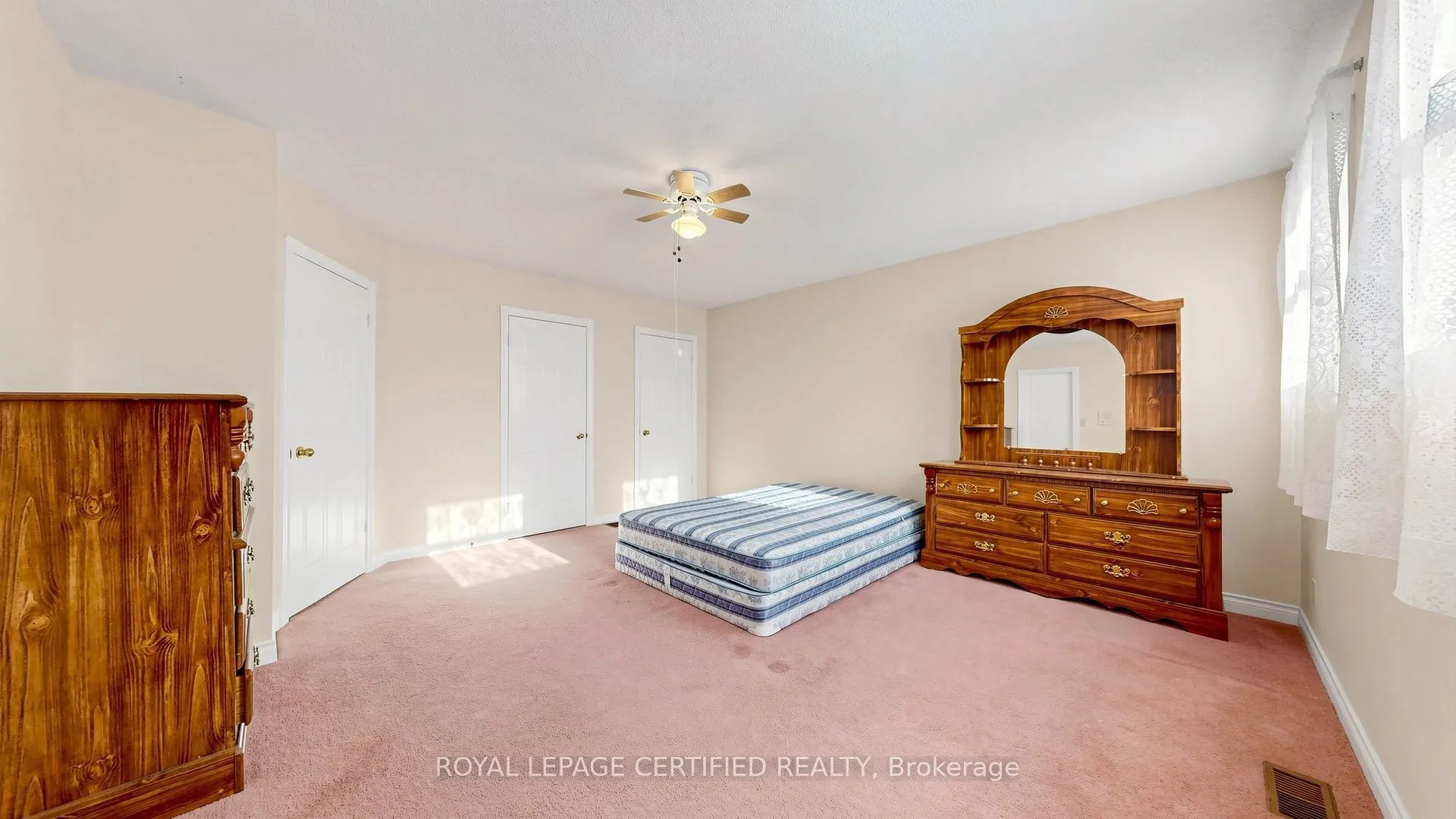 2 Gres Court