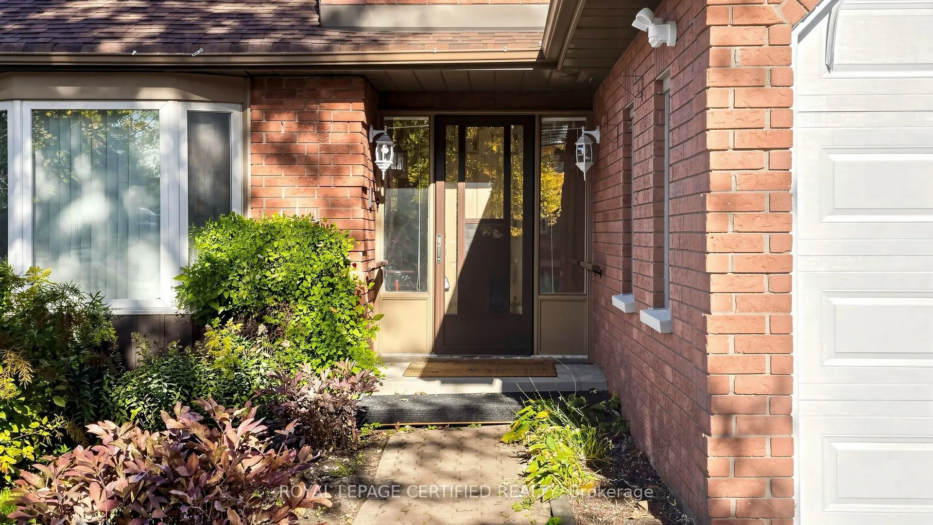 2 Gres Court