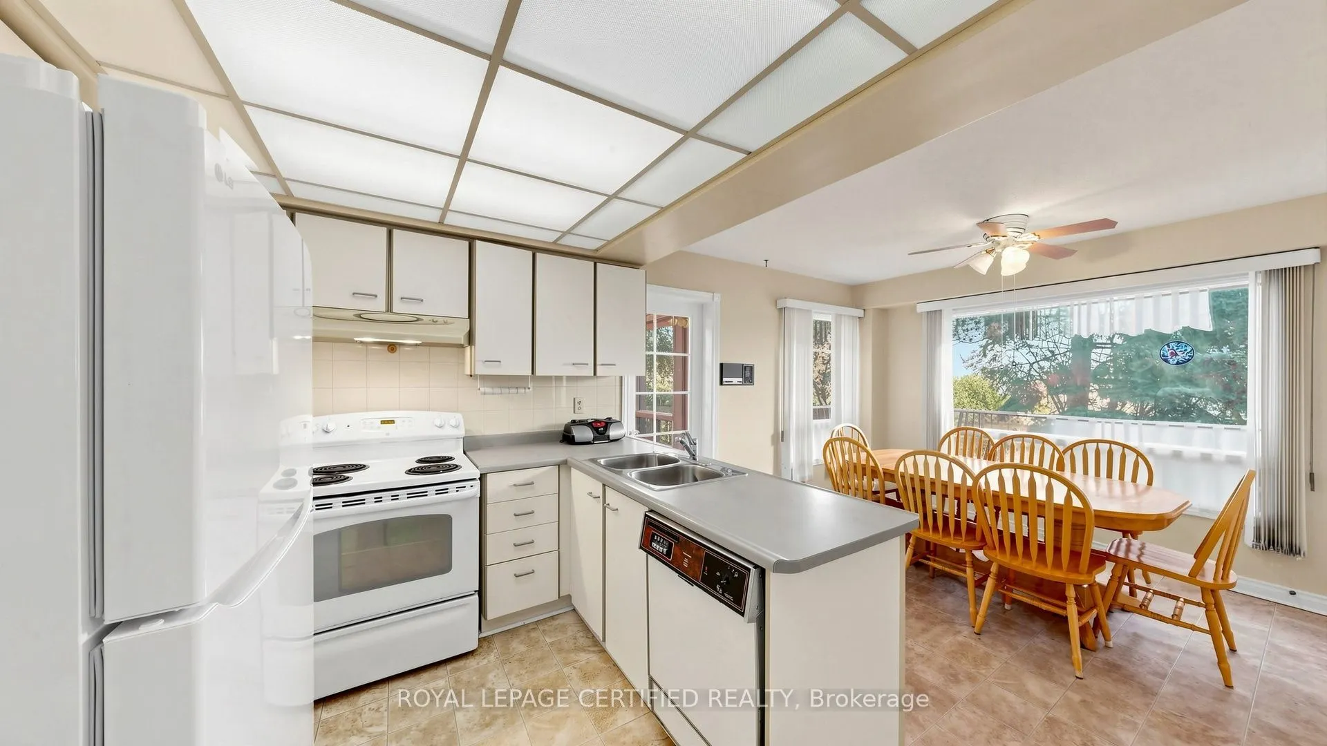 2 Gres Court