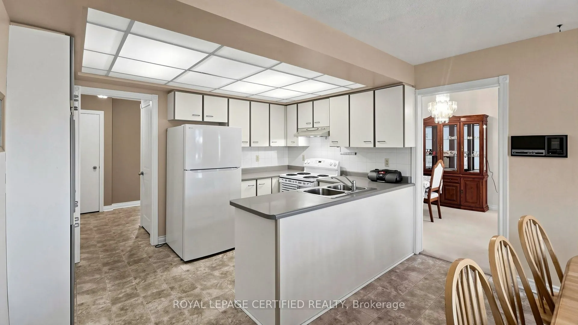 2 Gres Court