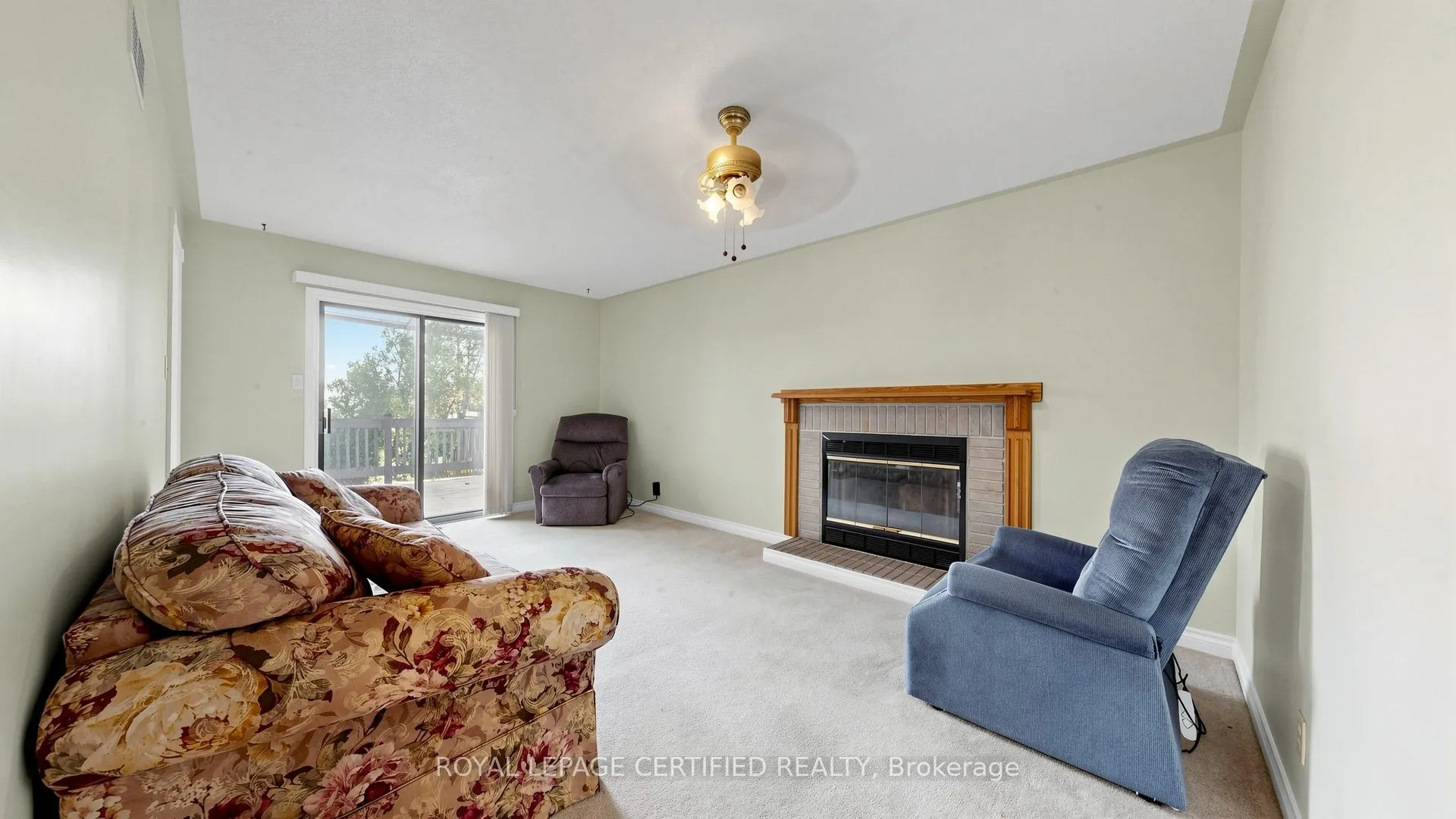 2 Gres Court