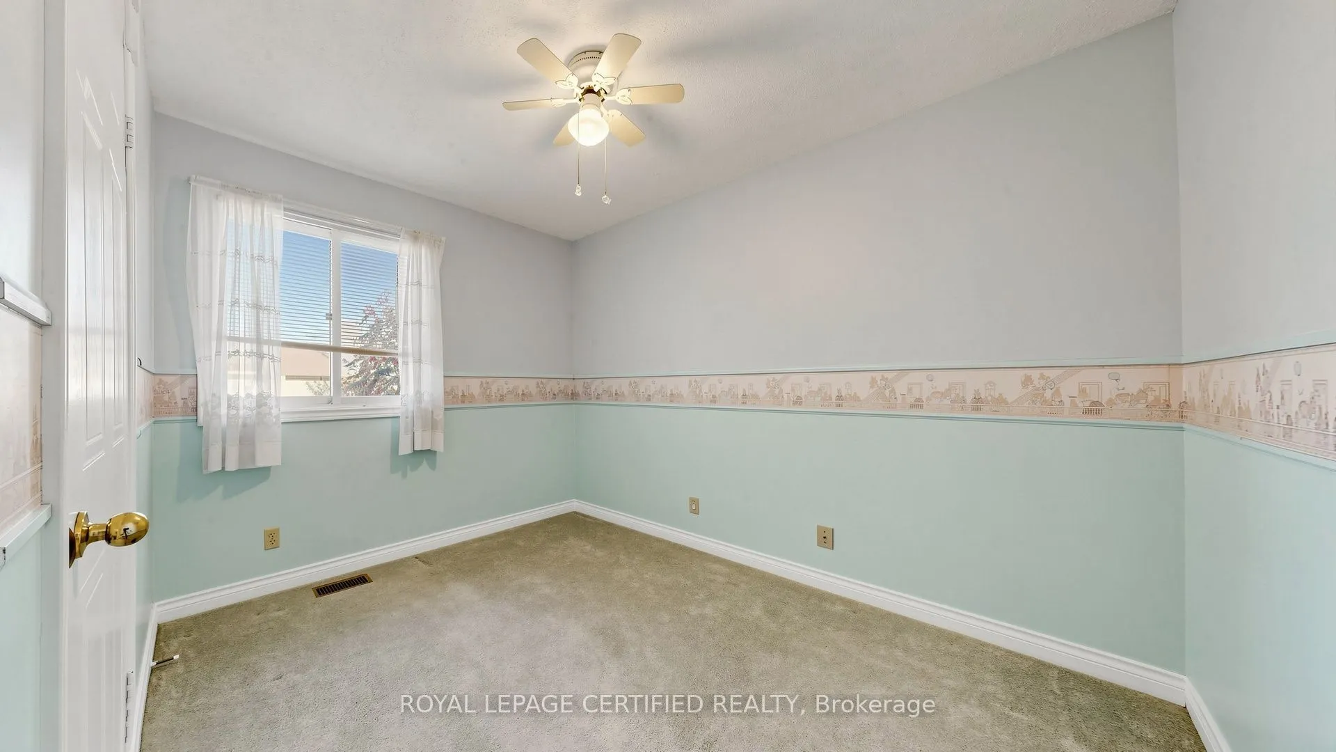 2 Gres Court