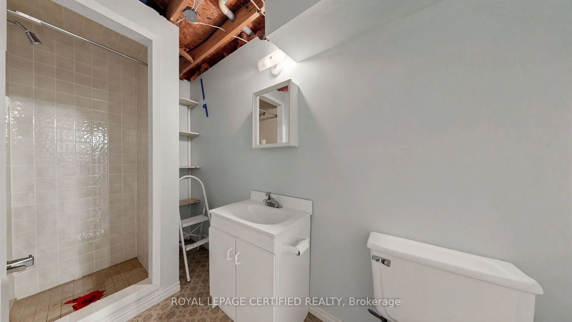 2 Gres Court