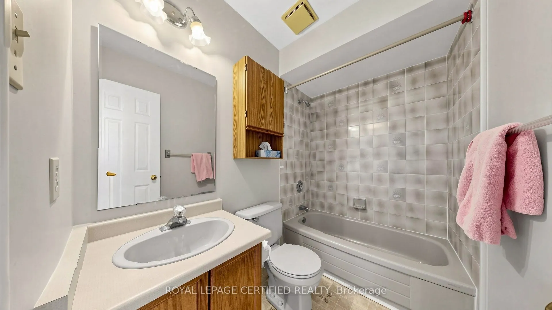 2 Gres Court