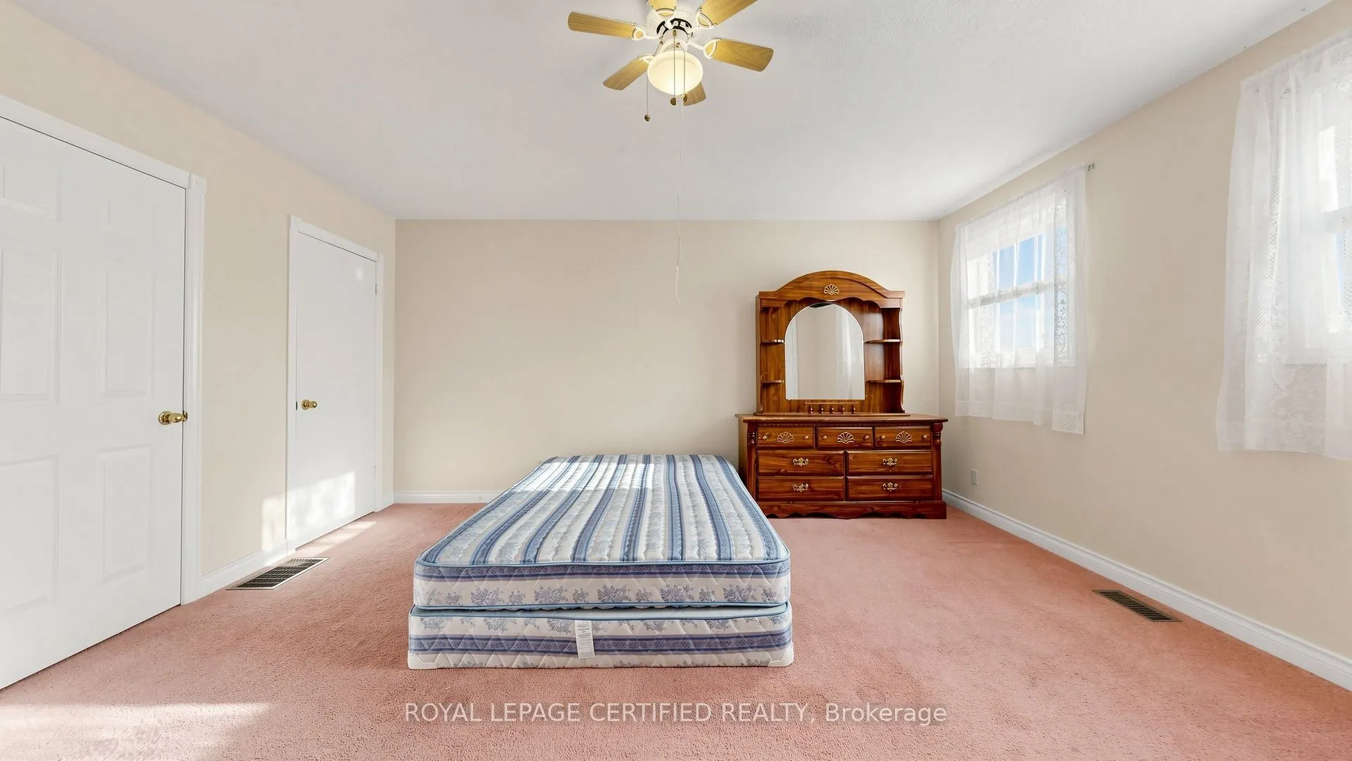 2 Gres Court