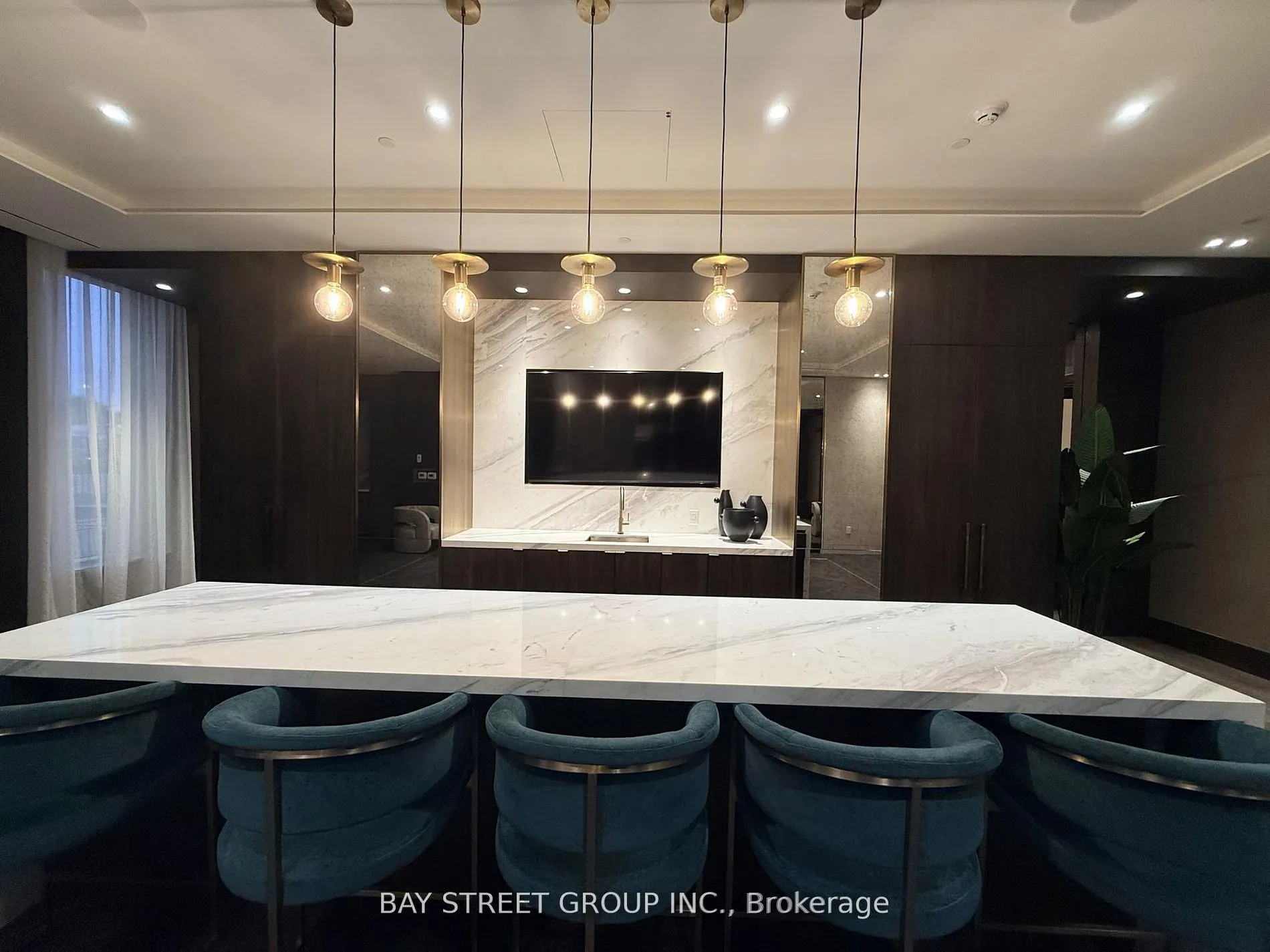 5 Meadowdale Road #2304