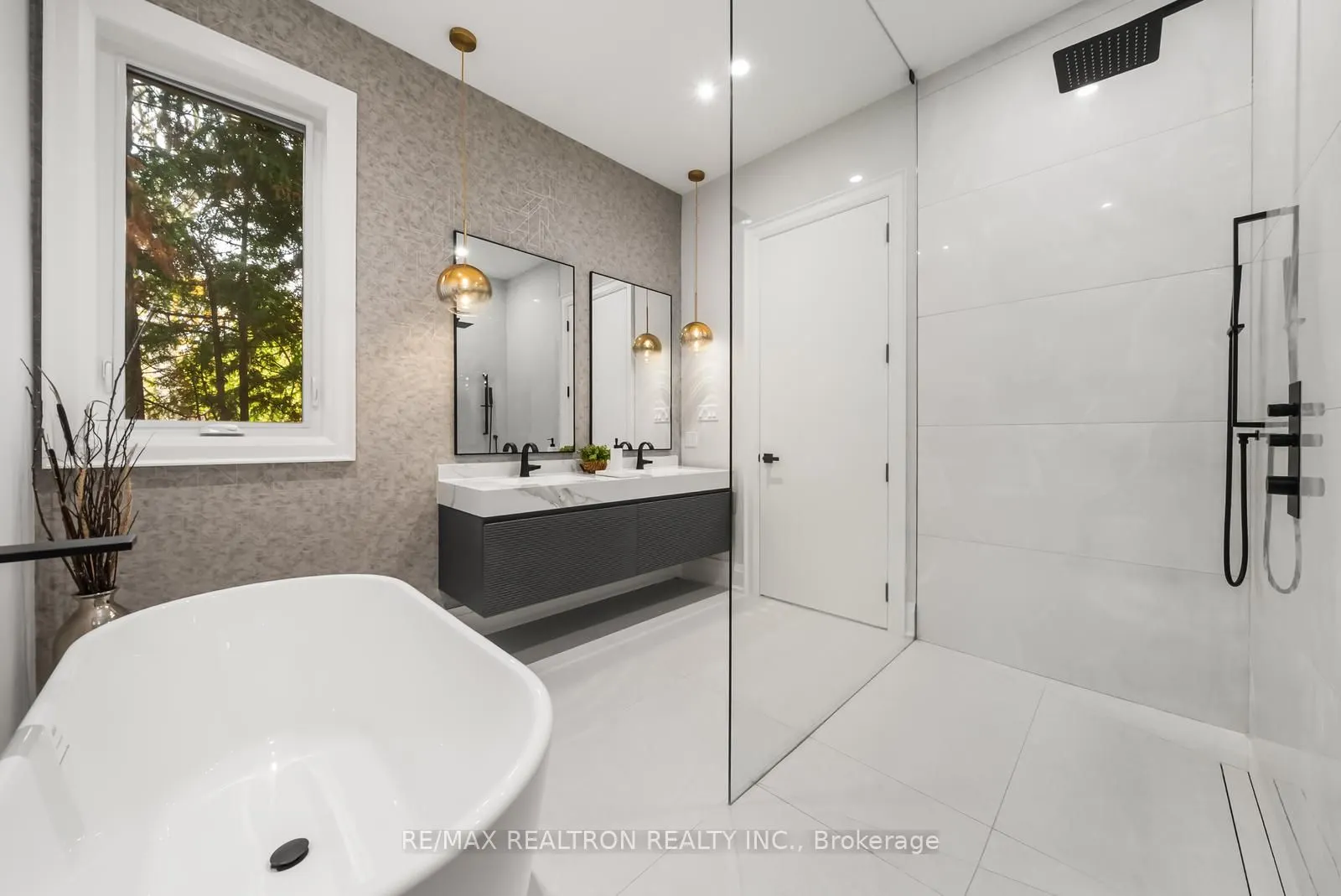 41 Sprucewood Drive