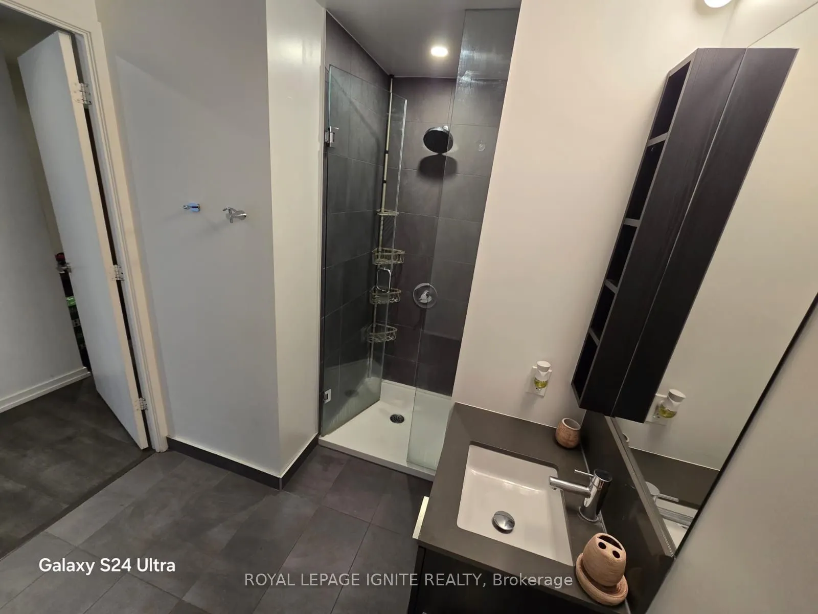 1000 Portage Parkway S #4002