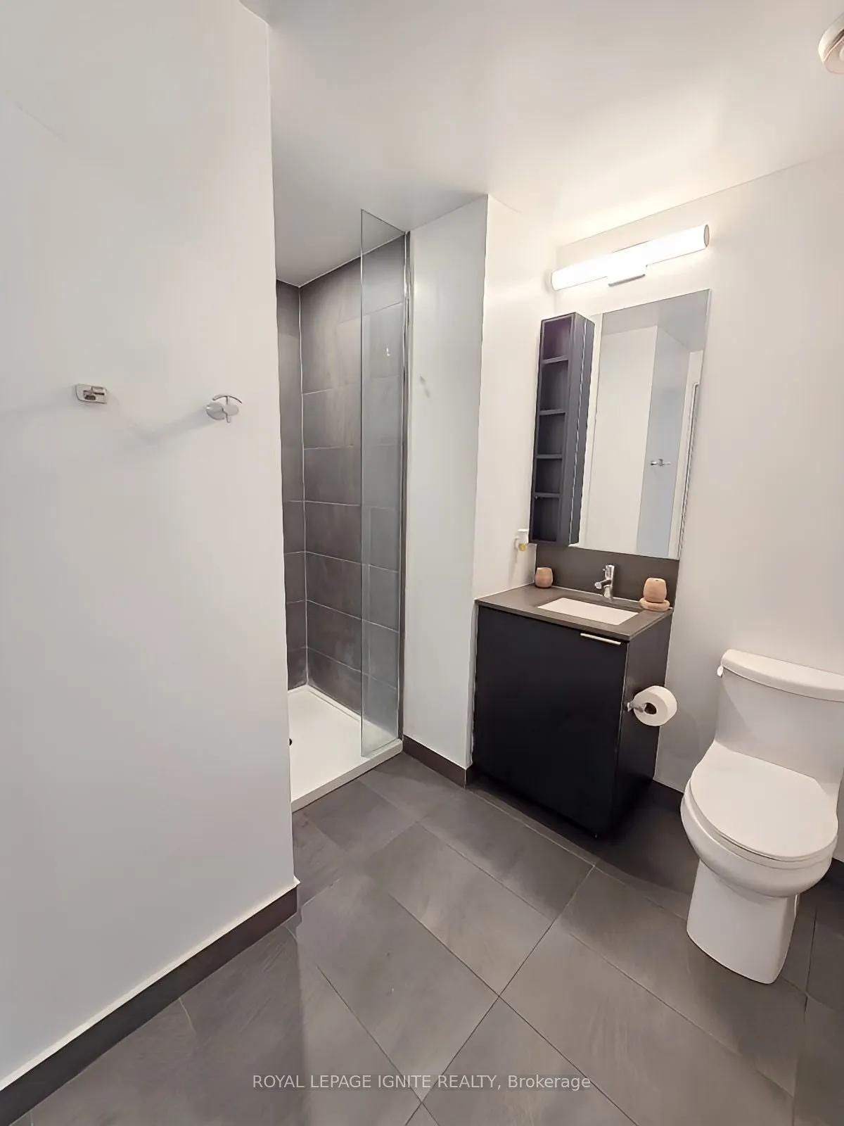 1000 Portage Parkway S #4002