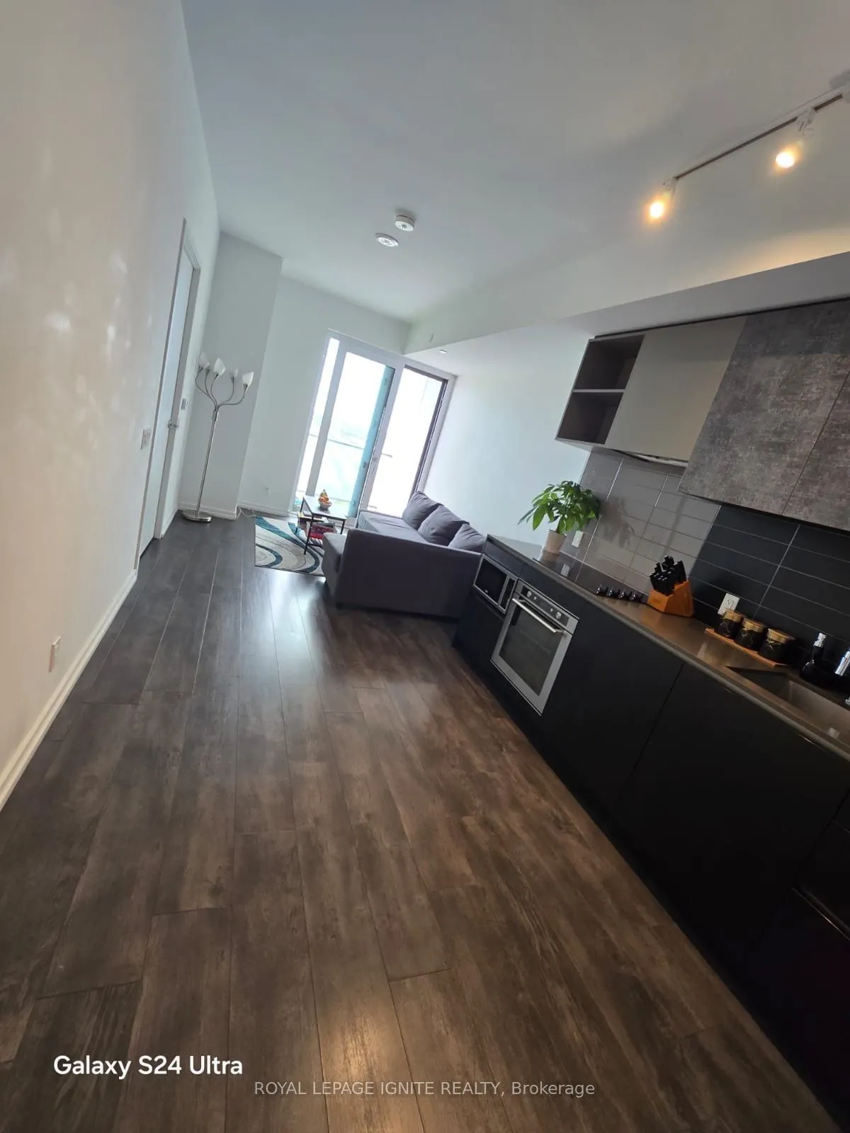 1000 Portage Parkway S #4002