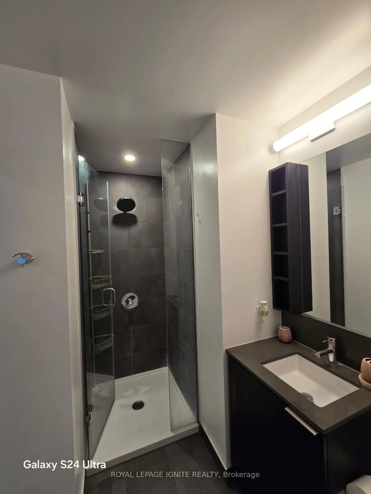 1000 Portage Parkway S #4002
