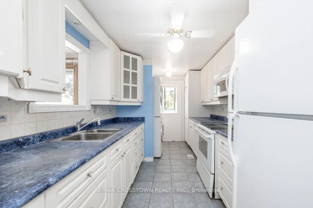 2 Tamarack Court