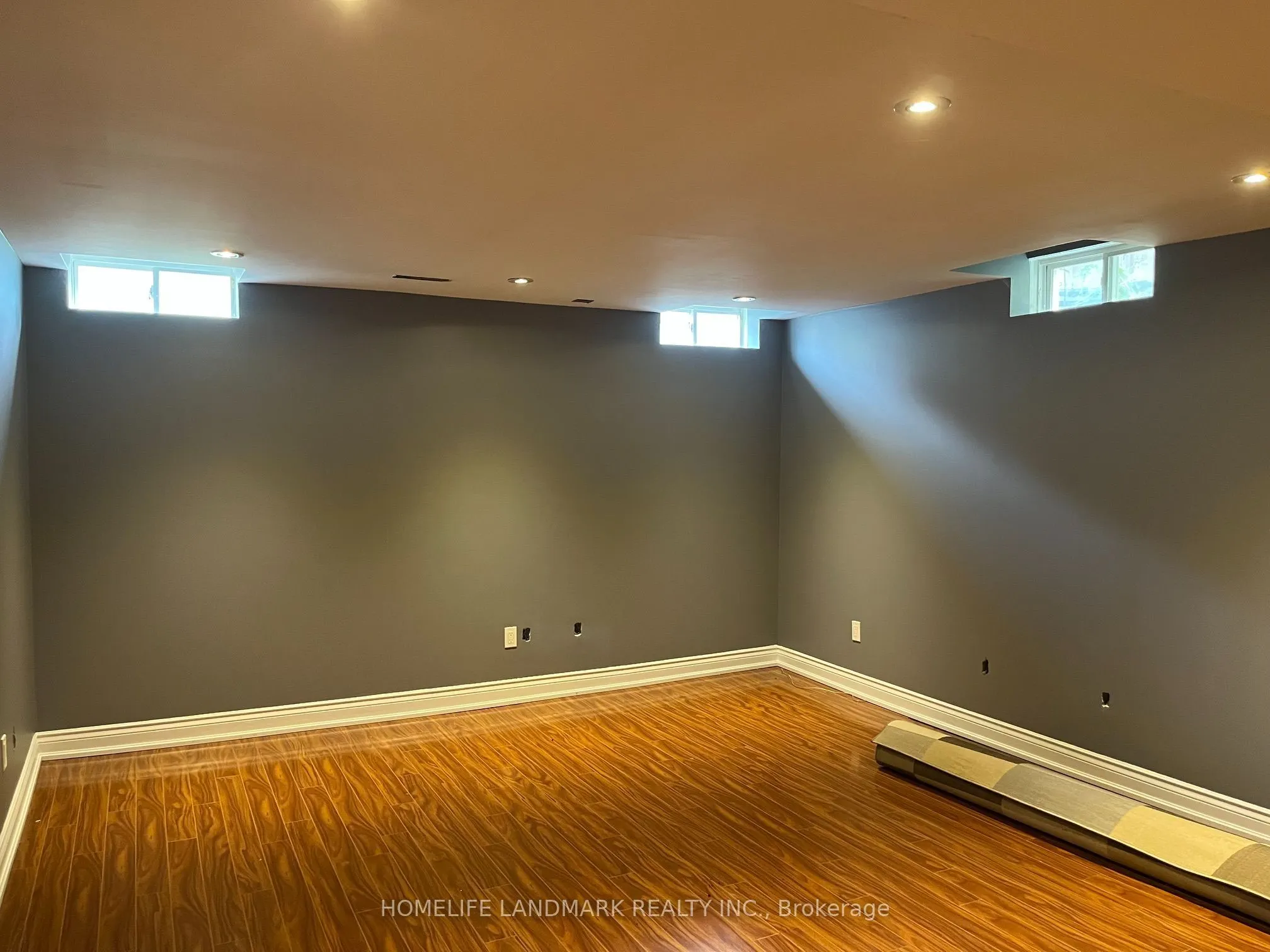 294 IVY JAY Crescent #Basemt