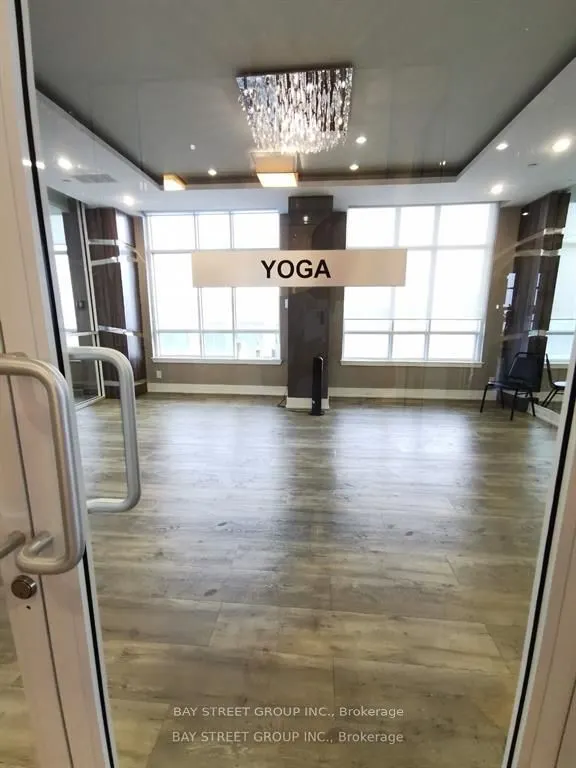 9191 yonge Street #106 SW