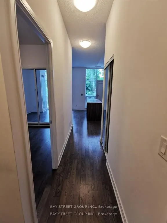 9191 yonge Street #106 SW